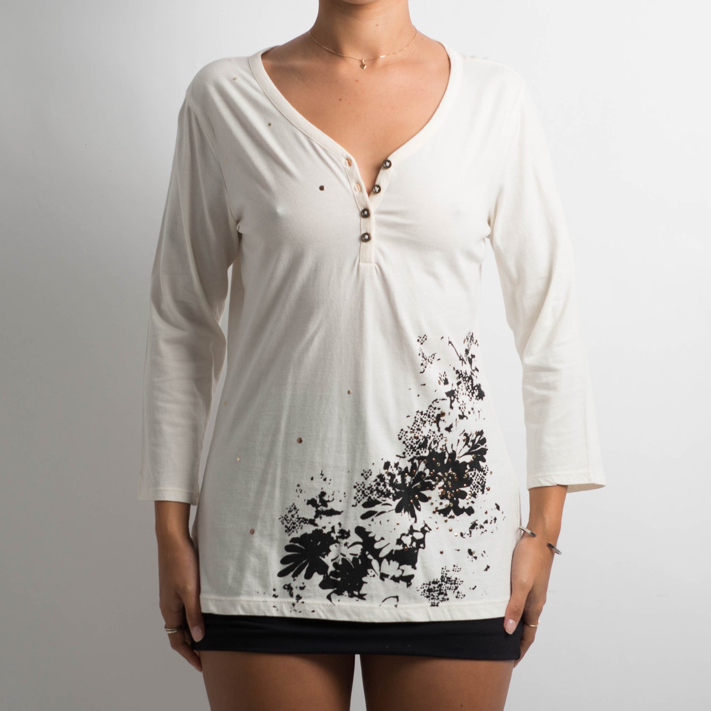 CREAM HENLEY TOP