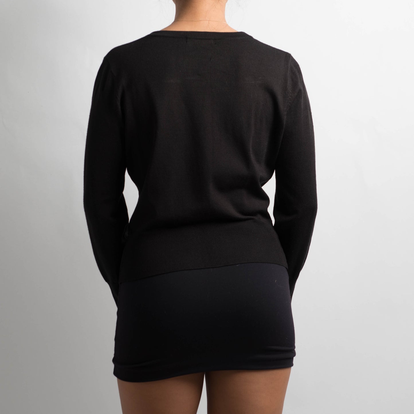 CLASSIC BLACK CARDIGAN