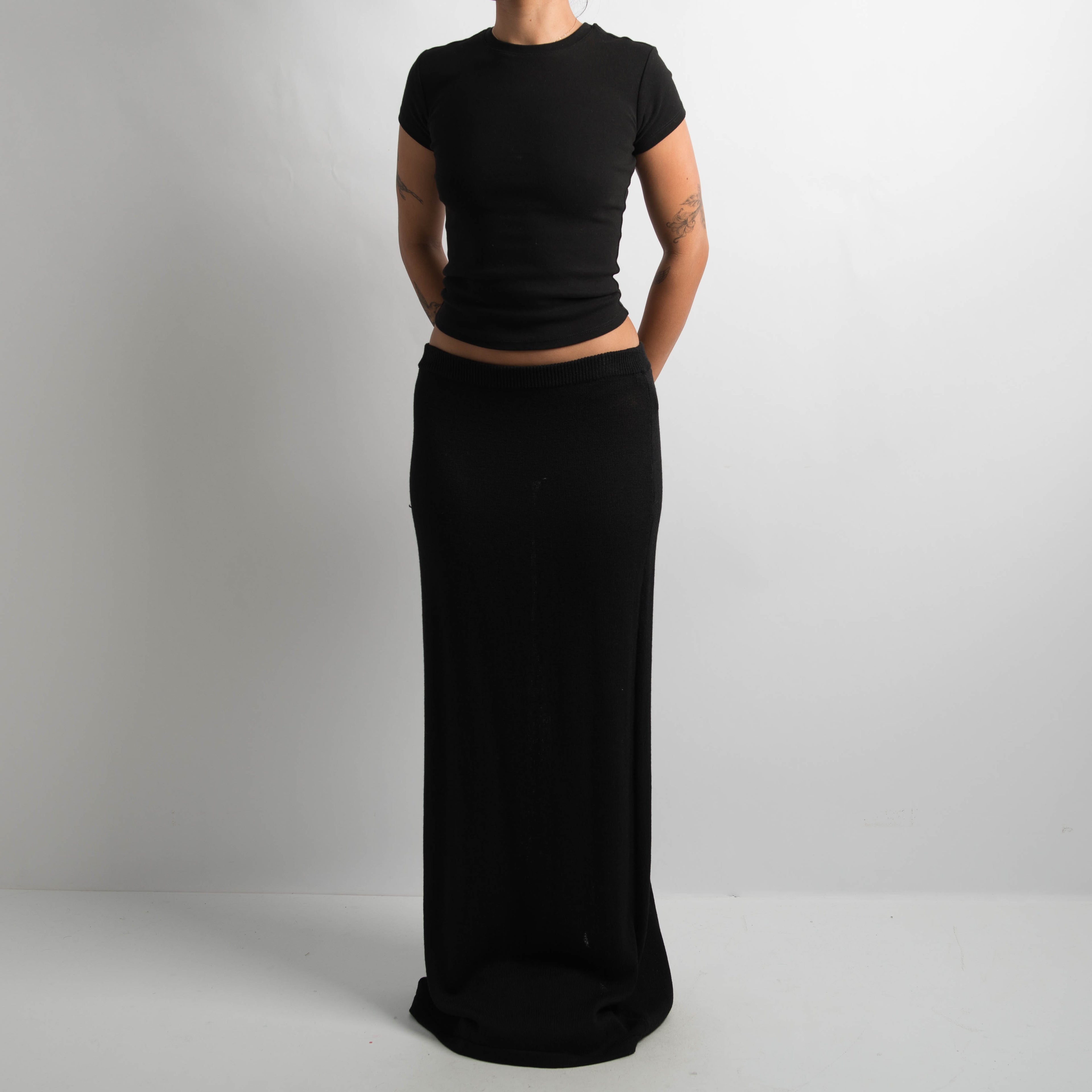 BLACK KNIT MAXI SKIRT