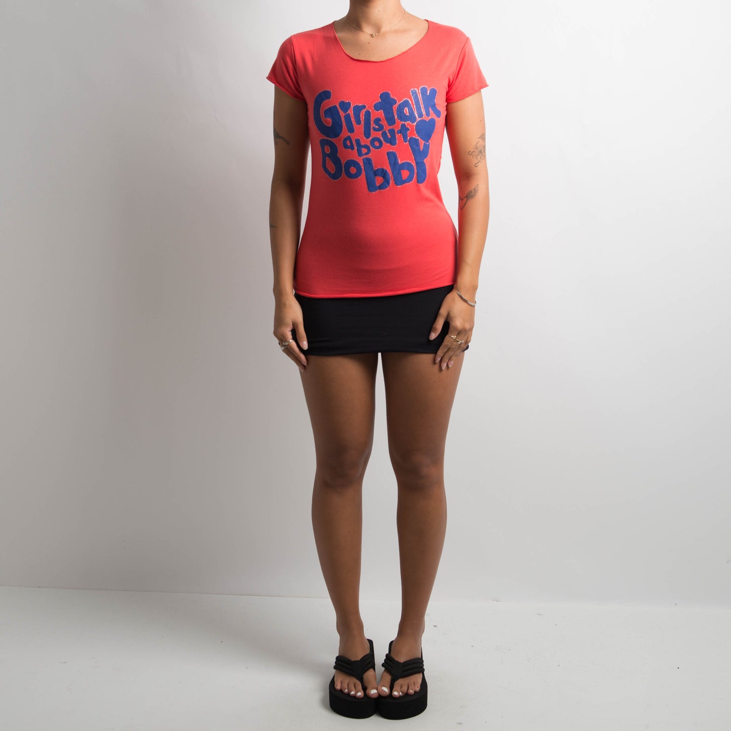 CORAL GRAPHIC TEE