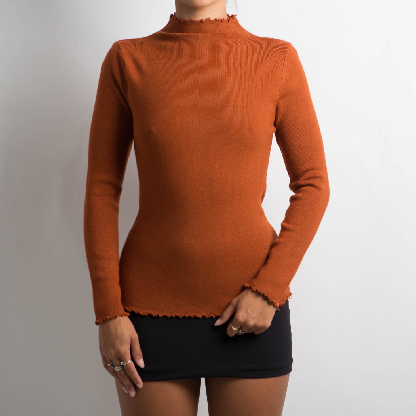 ORANGE MOCKNECK KNIT TOP