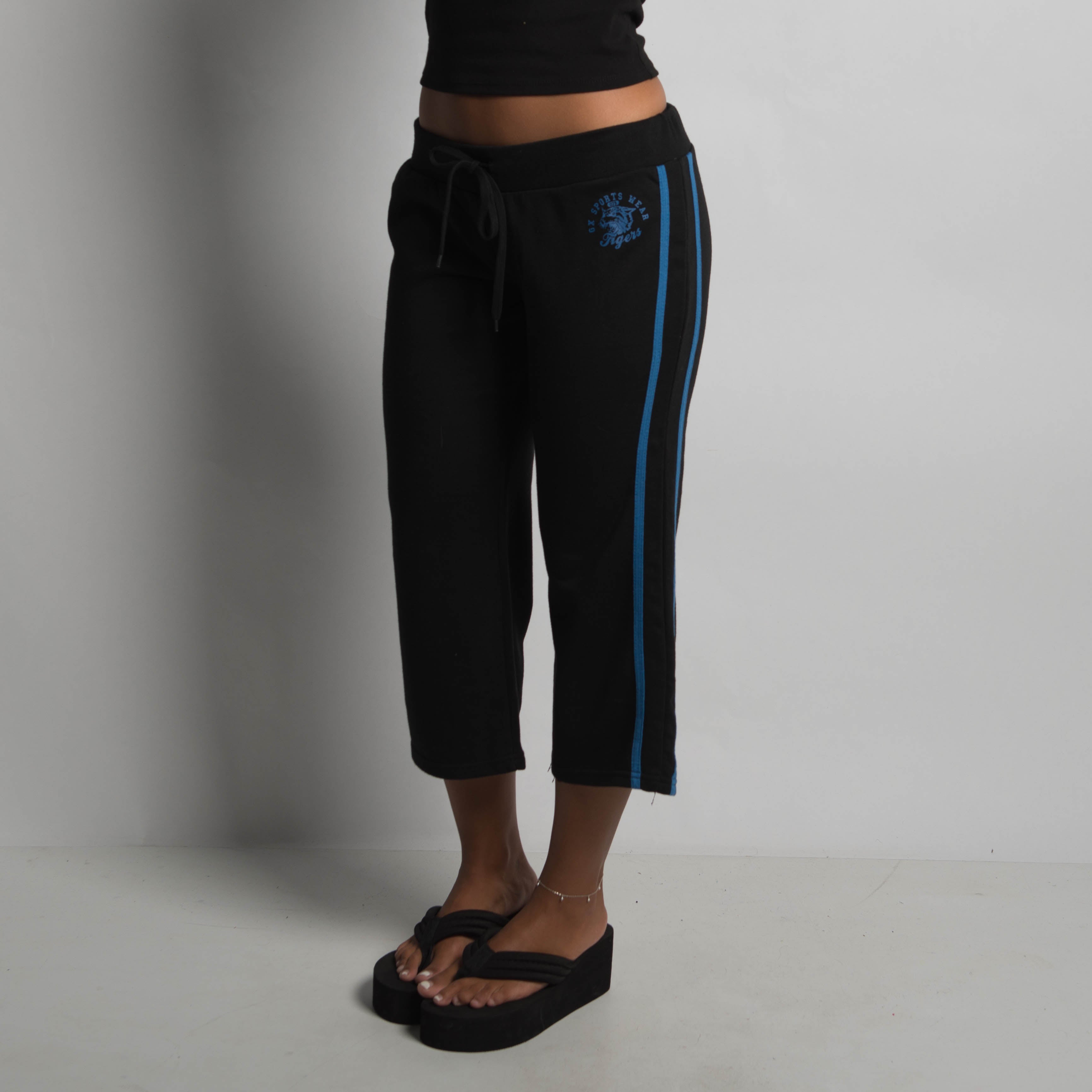 BLACK CROP LOUNGE PANTS