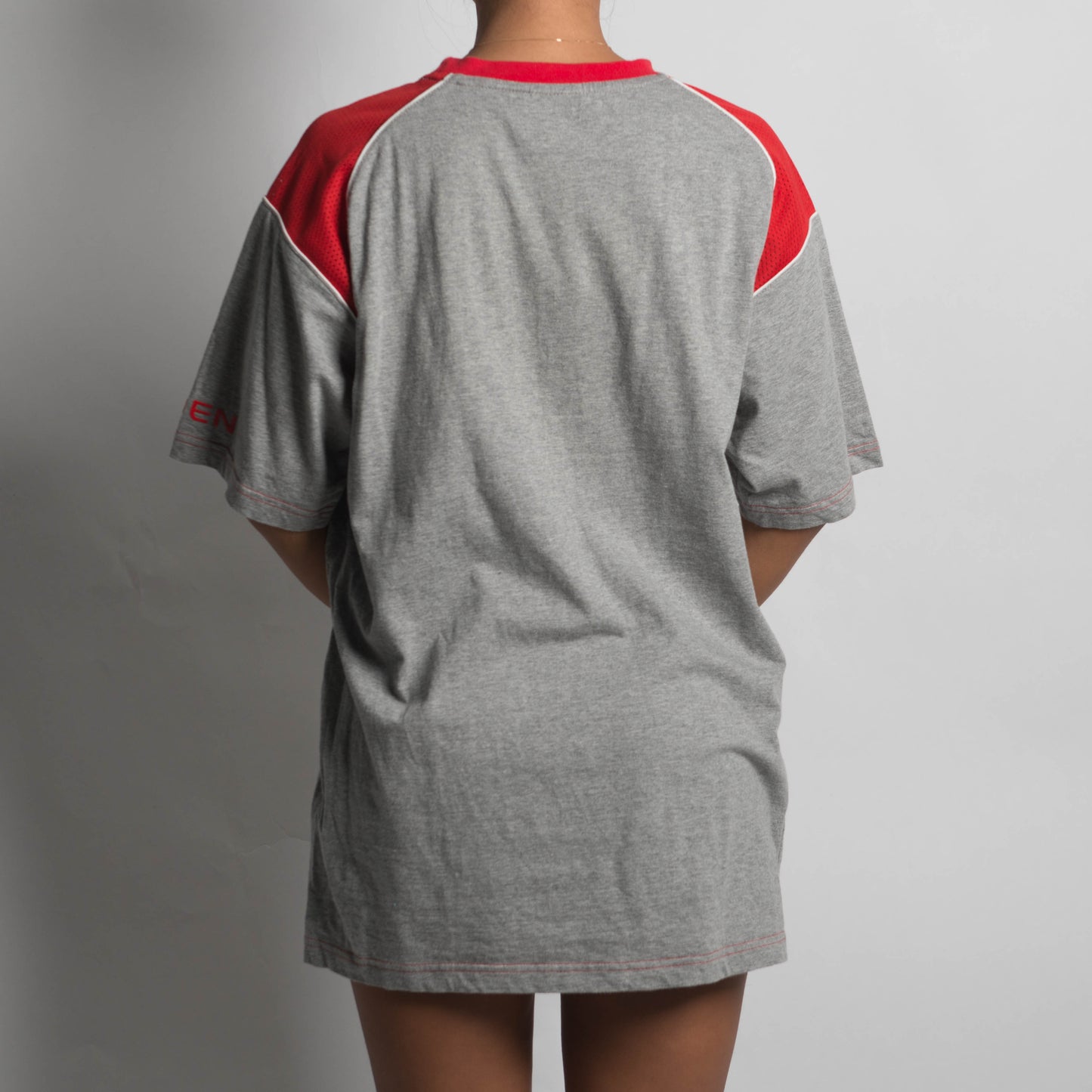 GREY HOLDEN TSHIRT