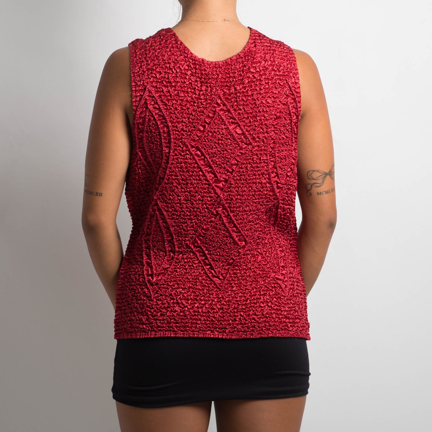 RED TEXTURED TOP