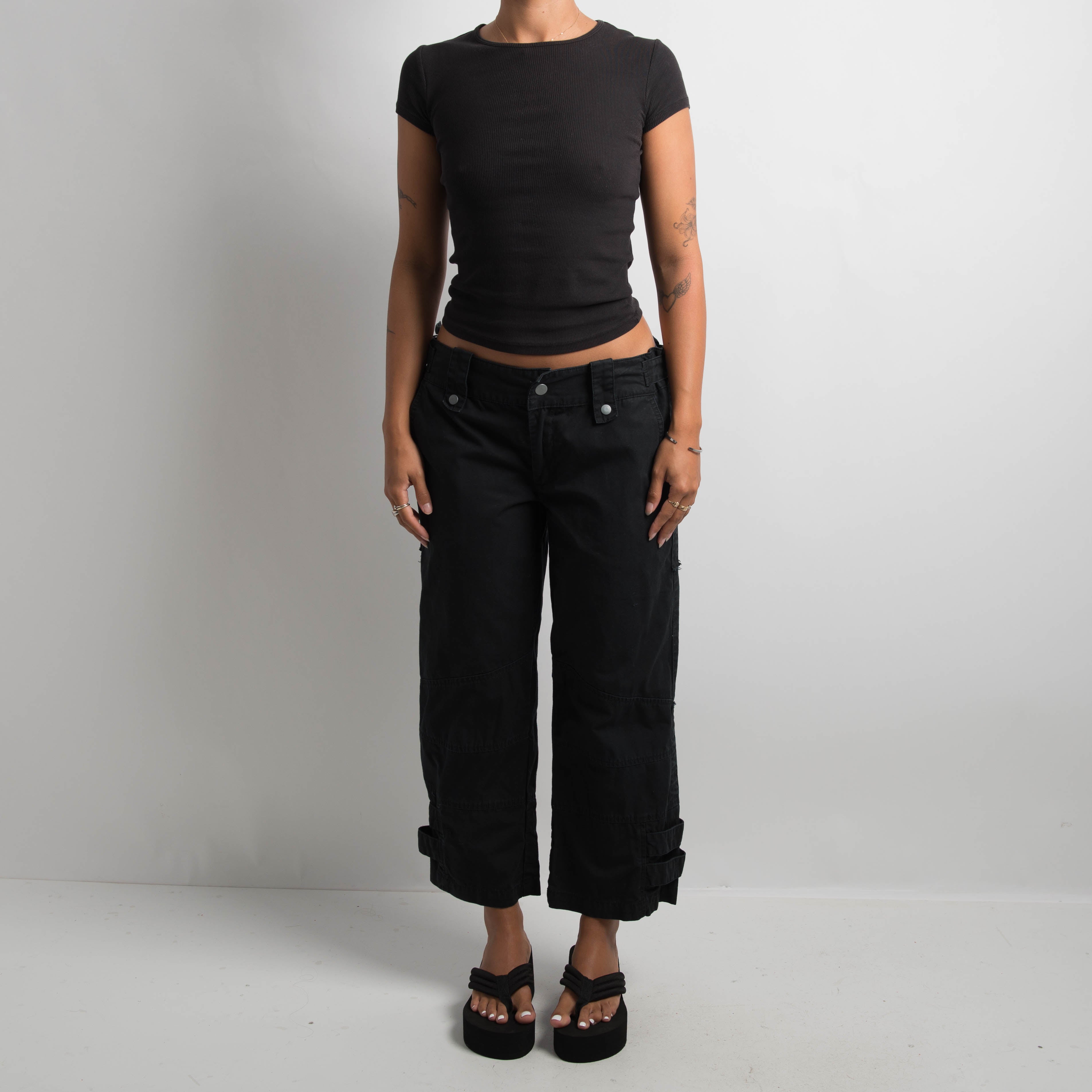 BLACK CARGO TROUSERS