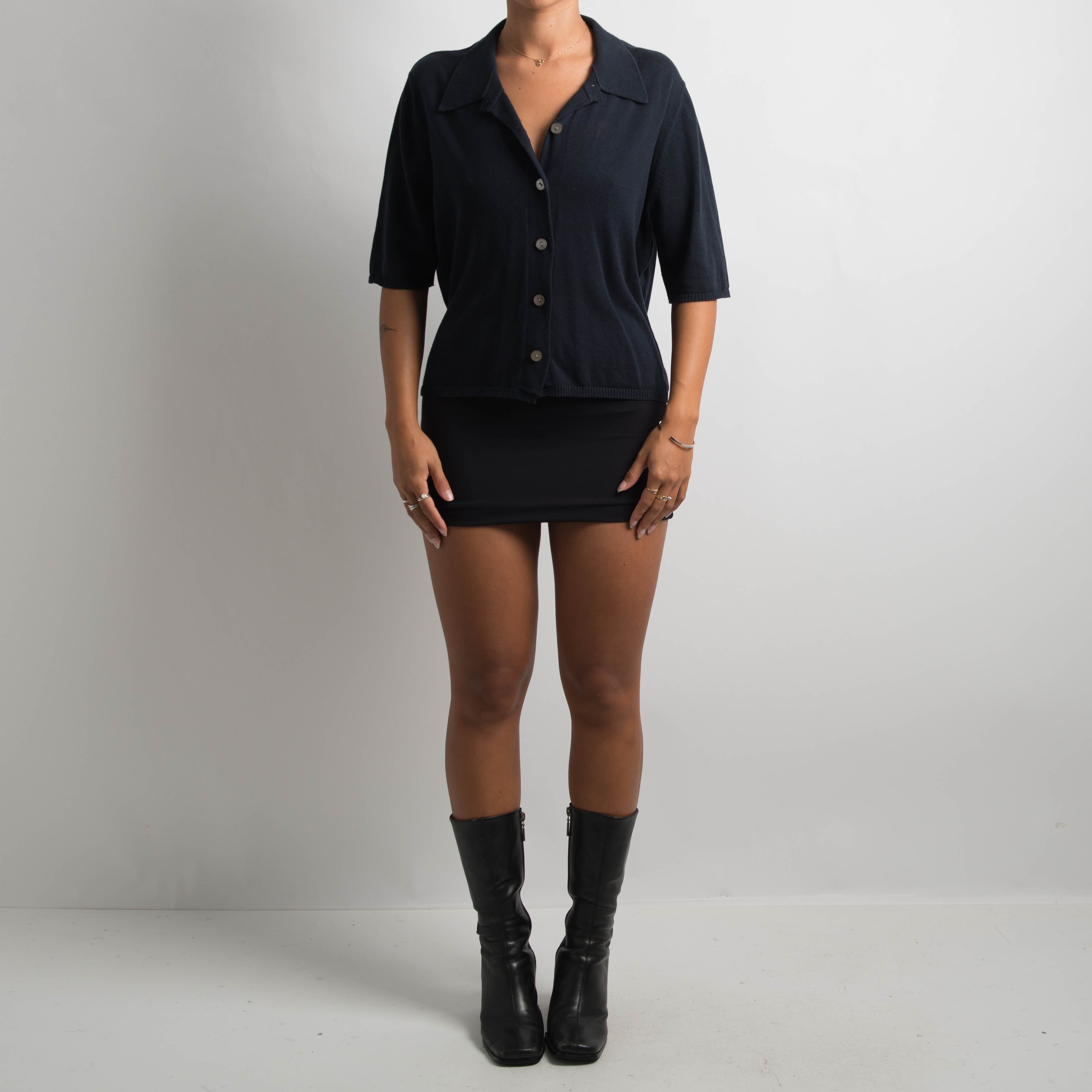 NAVY COLLARED KNIT TOP