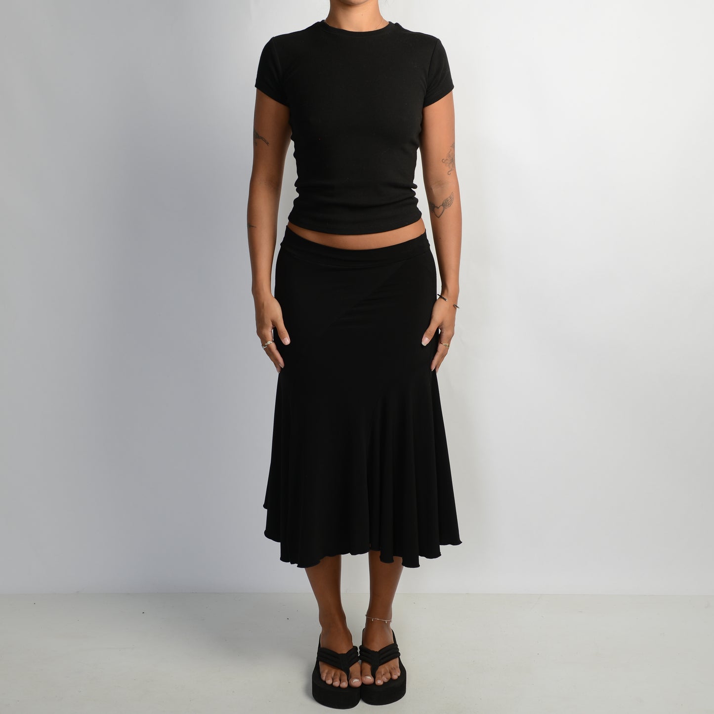 SLINKY BLACK MIDI SKIRT