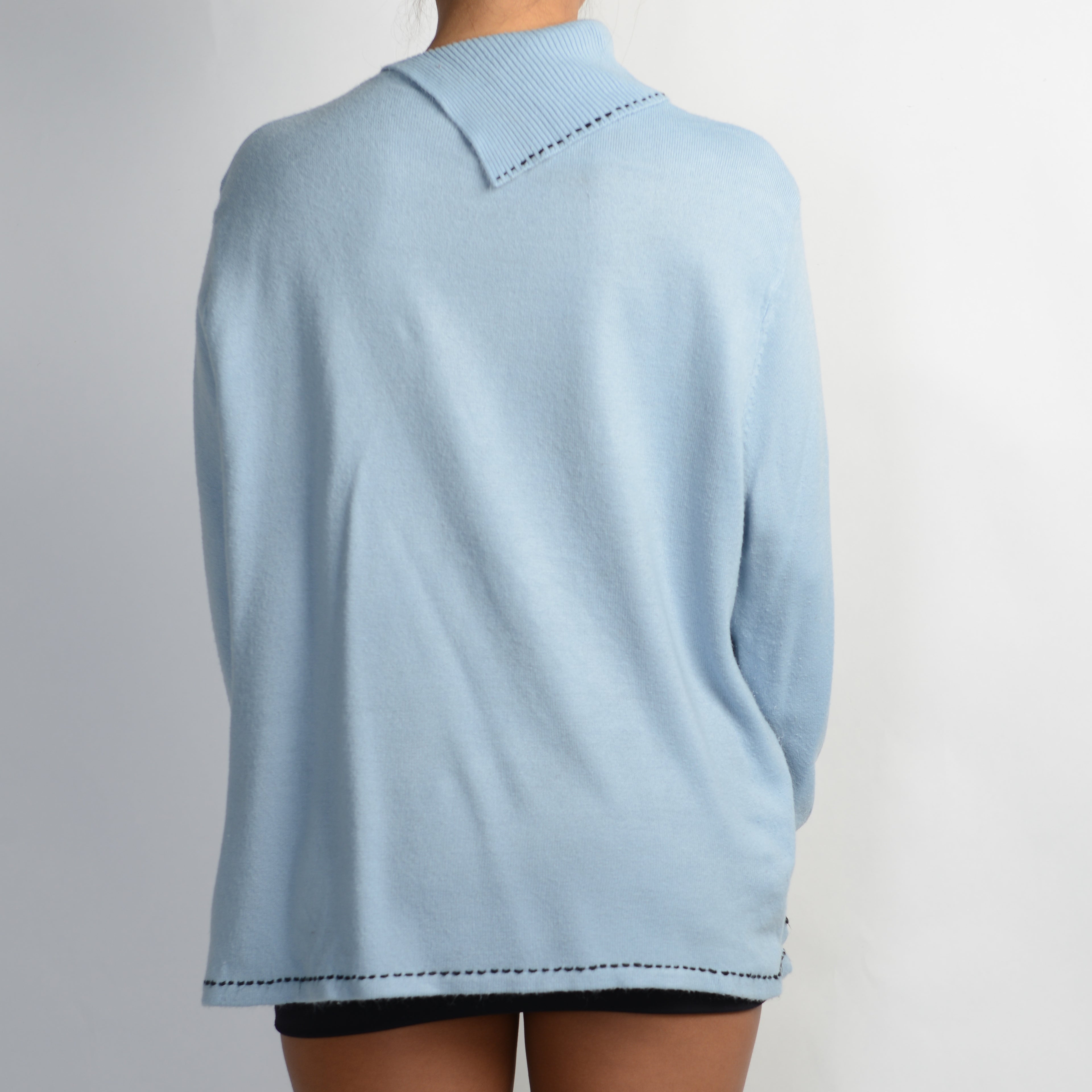 BLUE CONTRAST STITCH TOP