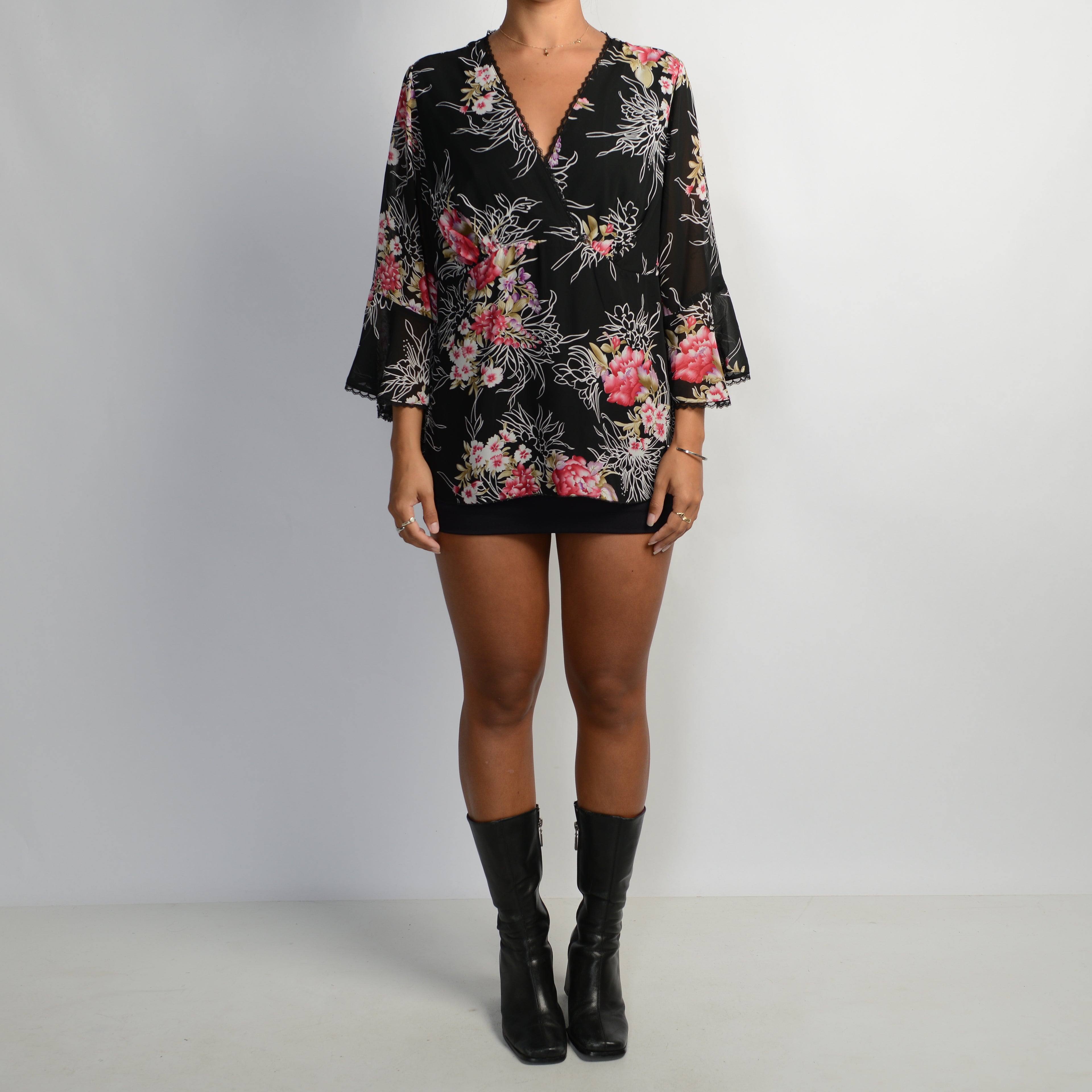 FLORAL 3/4 SLEEVE TOP