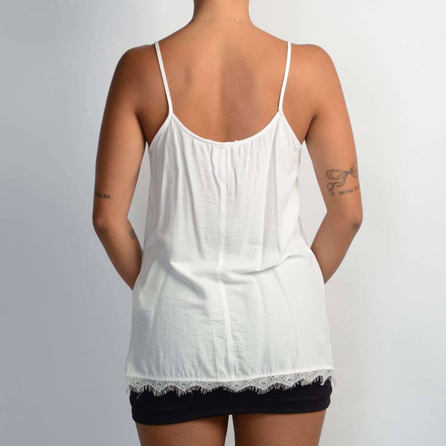 WHITE LACE TRIM TOP