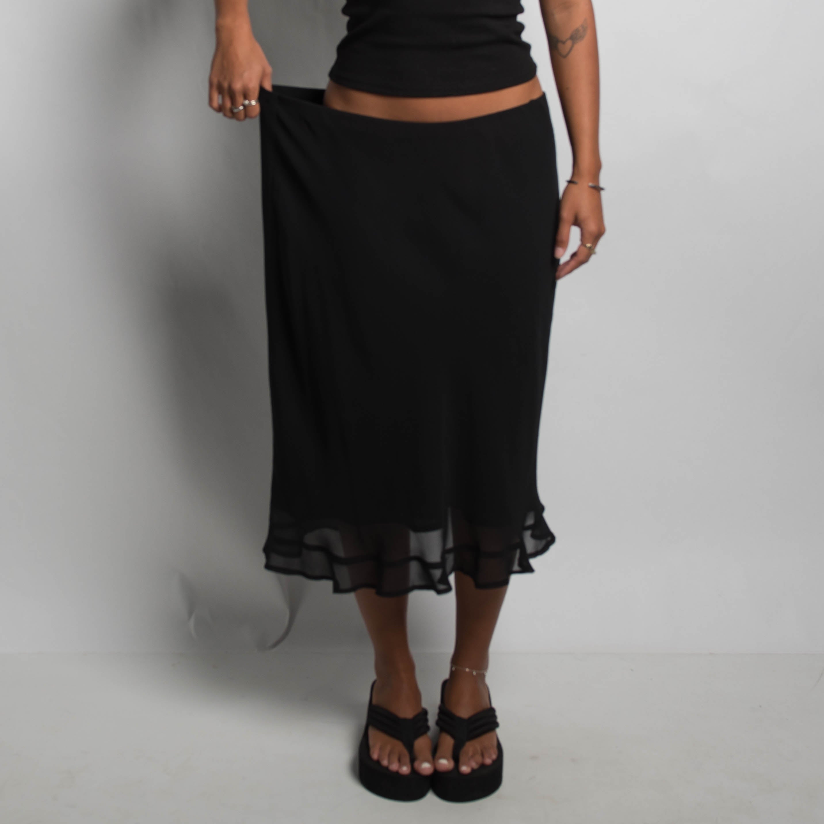 BLACK LAYERED MIDI SKIRT