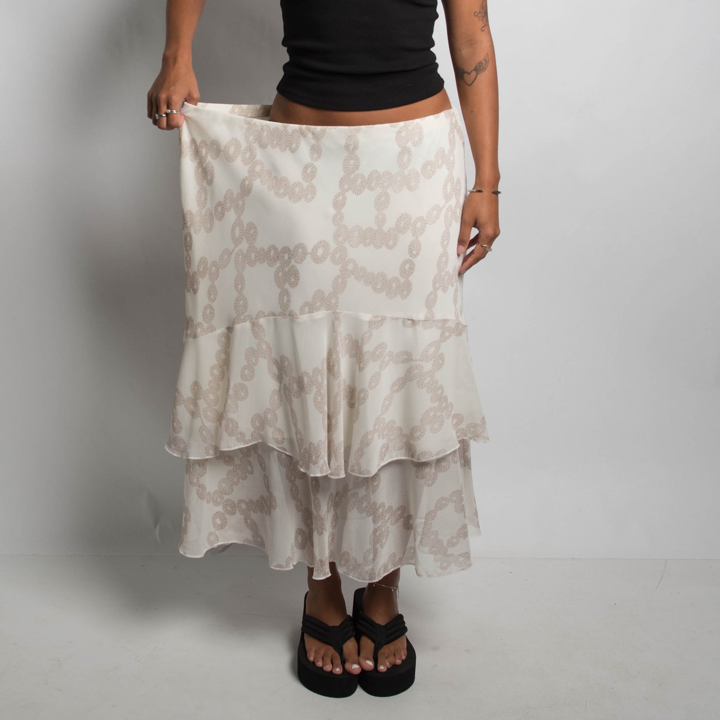 CREAM PATTERN LAYERED SKIRT