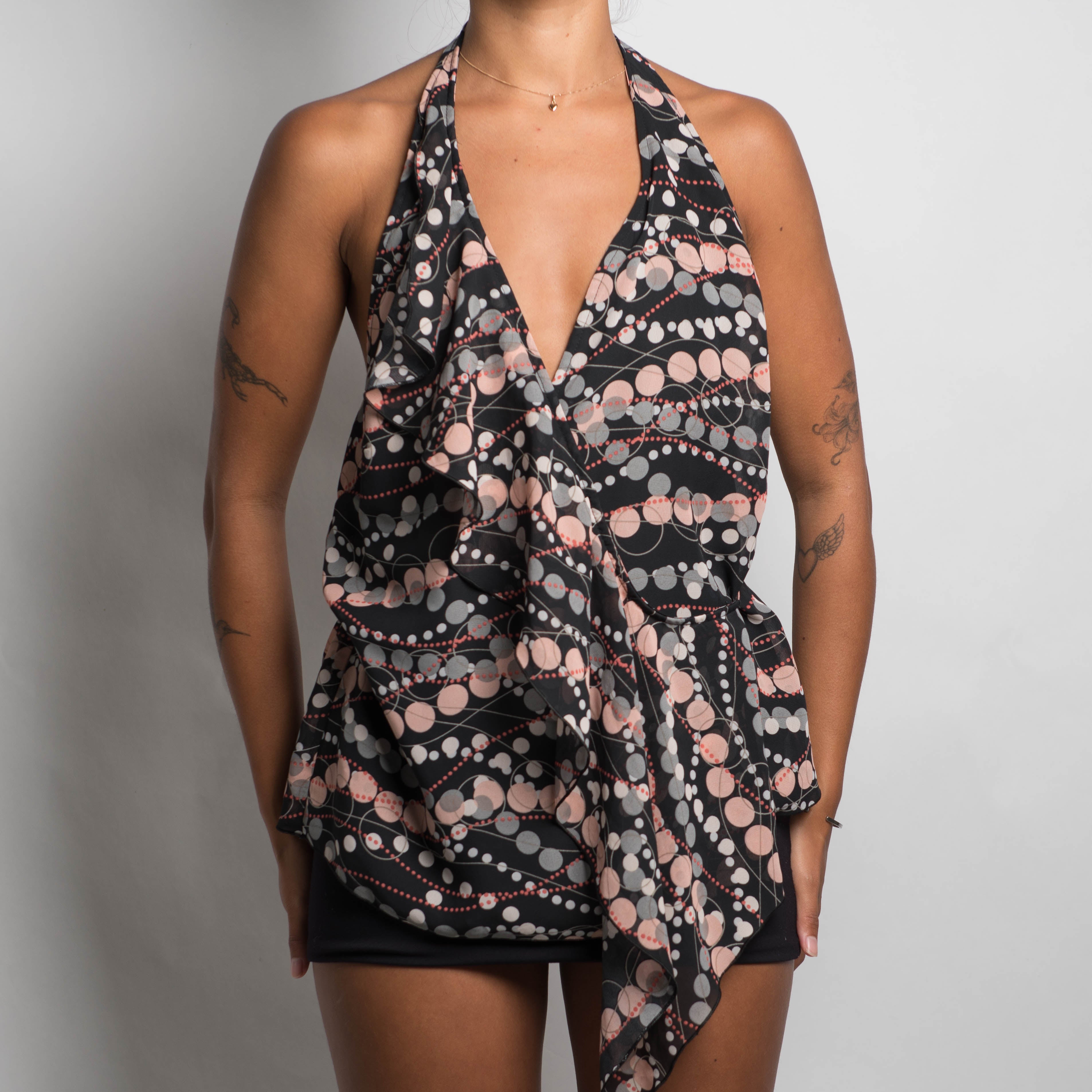PATTERN WRAP TOP