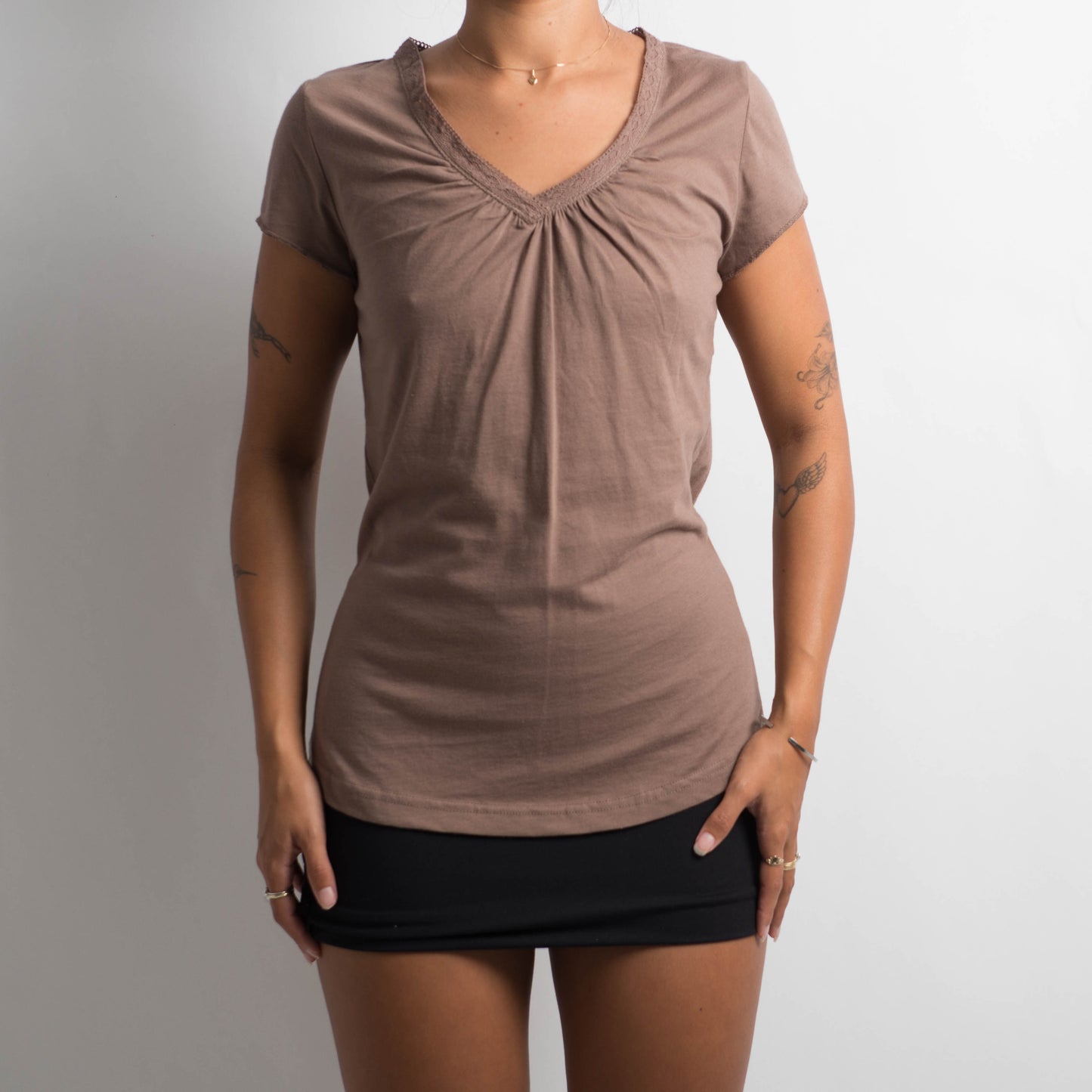 BROWN V NECK TOP