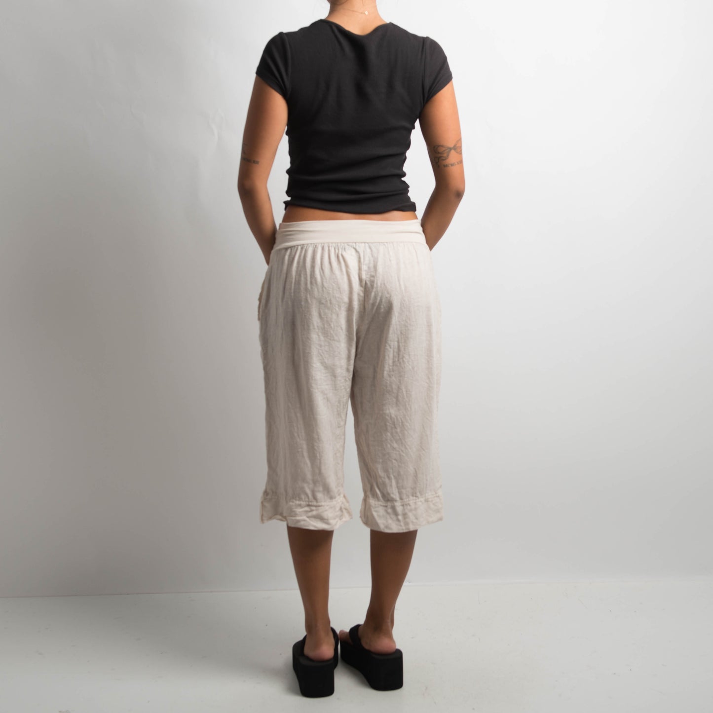 BEIGE RELAXED 3/4 PANTS