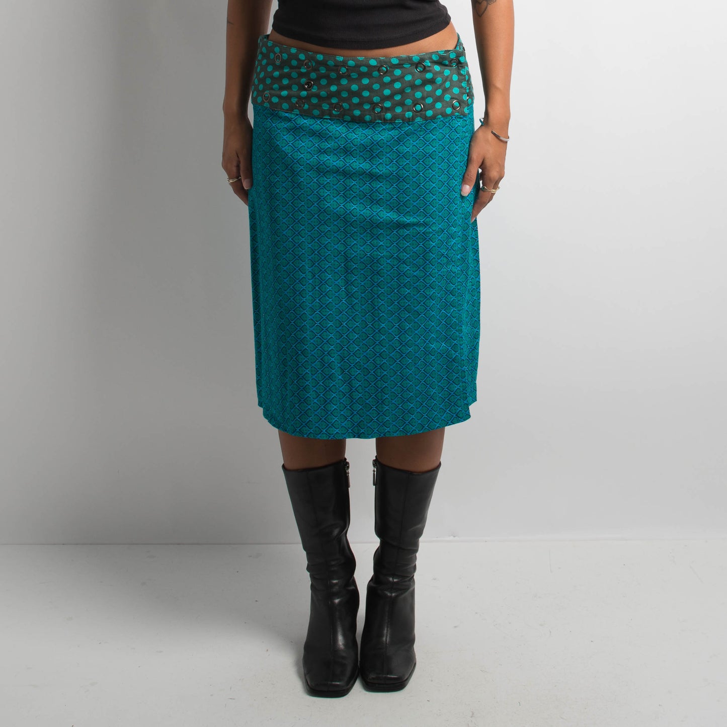 PATTERNED WRAP SKIRT