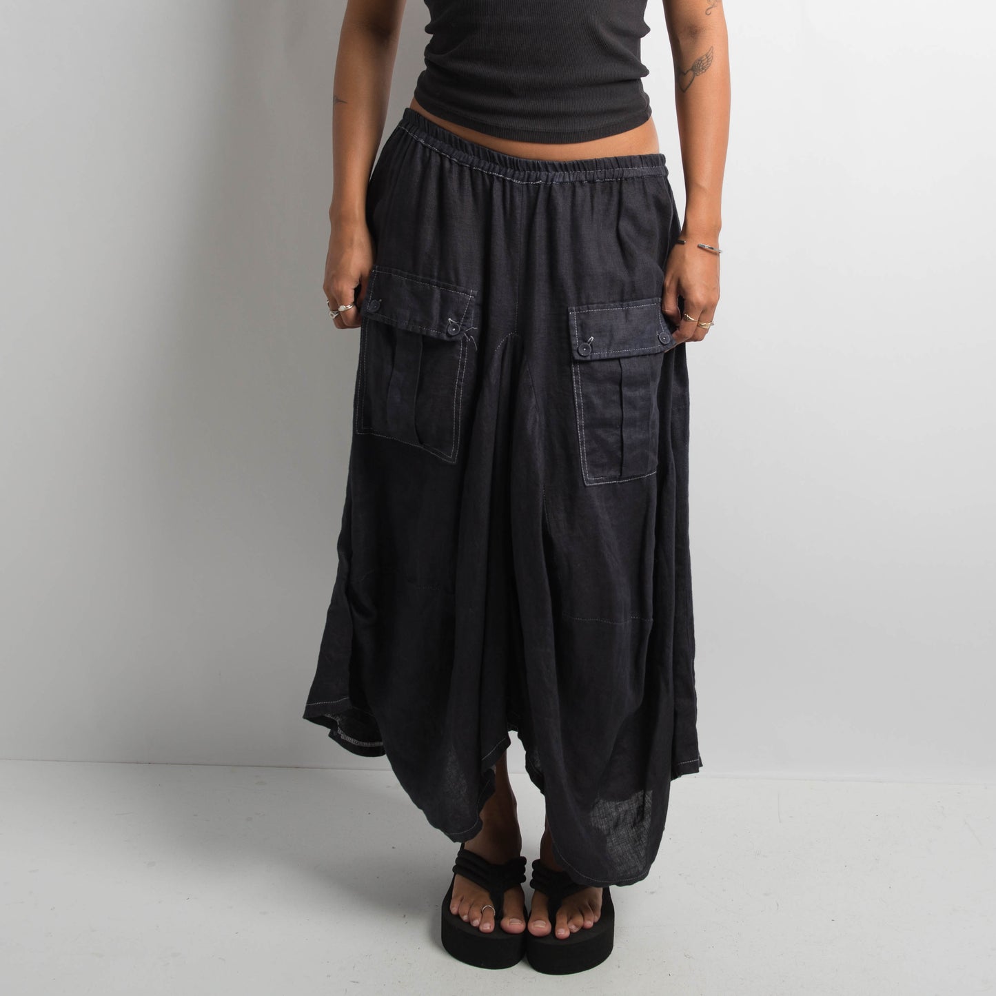 DARK ASYMMETRIC SKIRT