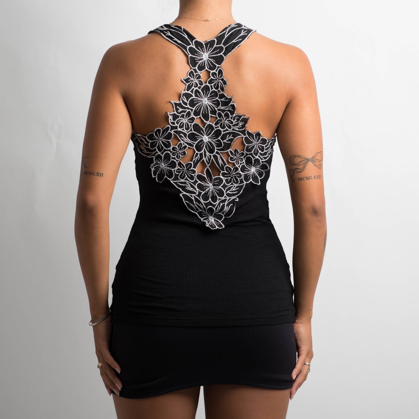 FLORAL EMBROIDERED TANK TOP