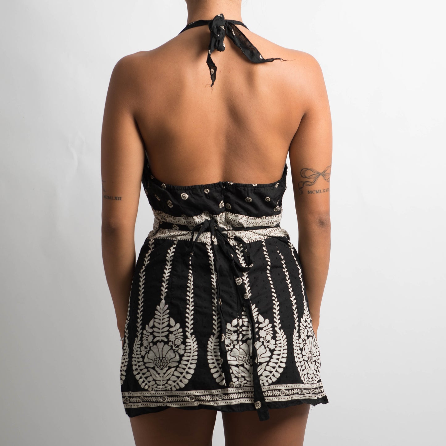 PATTERNED HALTERNECK TOP