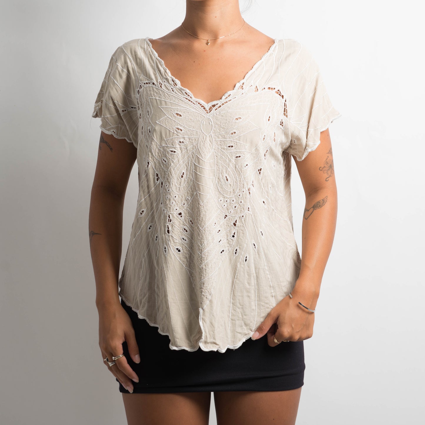 CREAM EMBROIDERED TOP