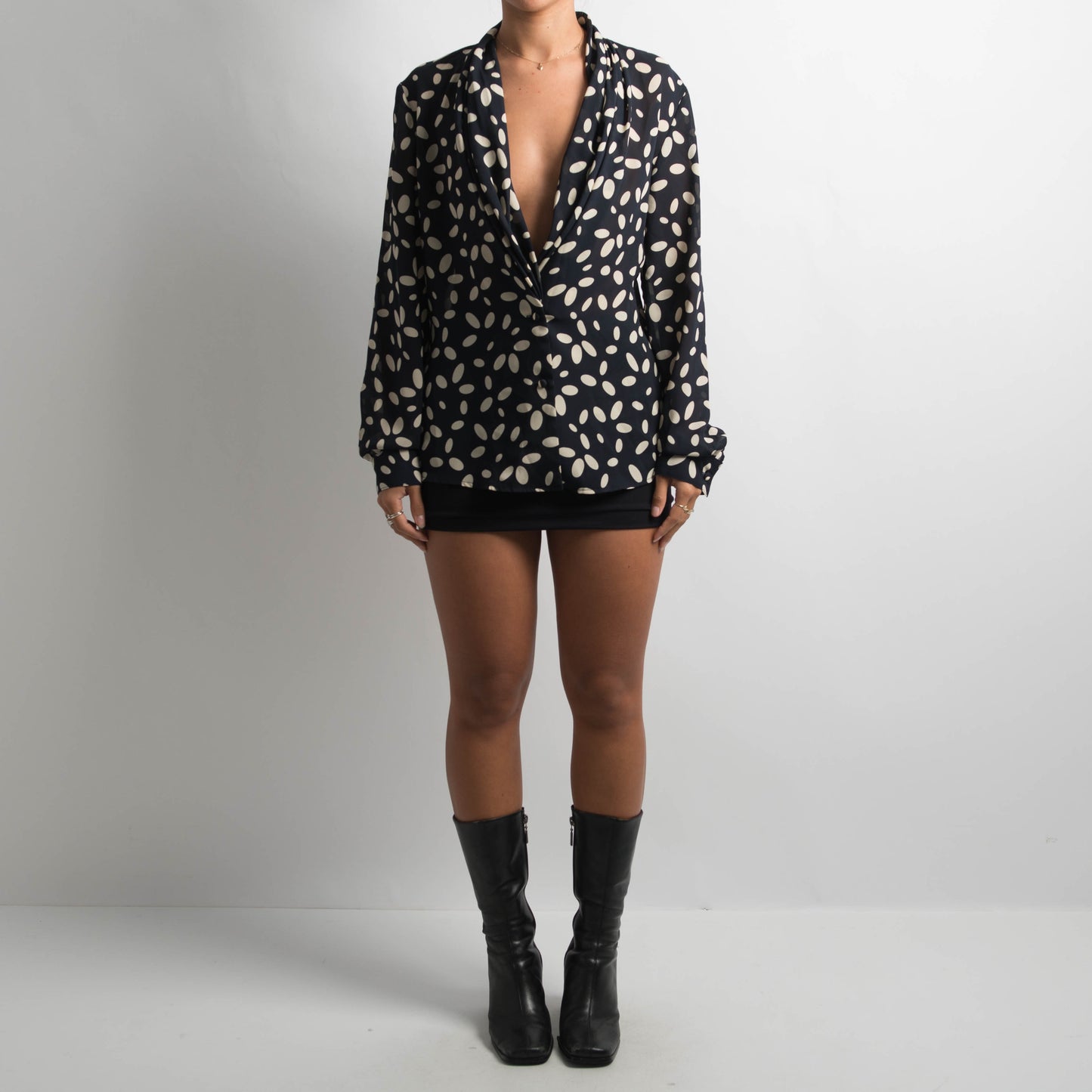 NAVY PATTERN BLOUSE