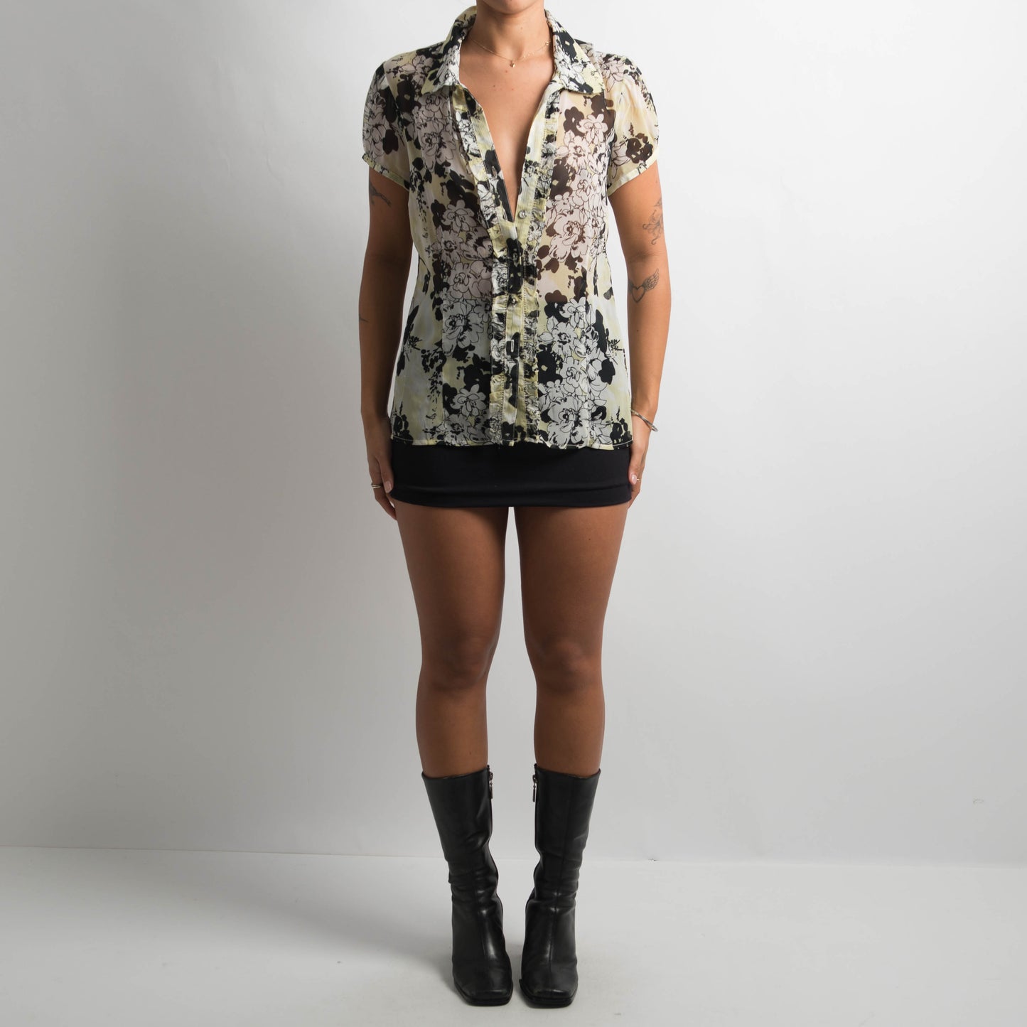 FLORAL SHEER BLOUSE