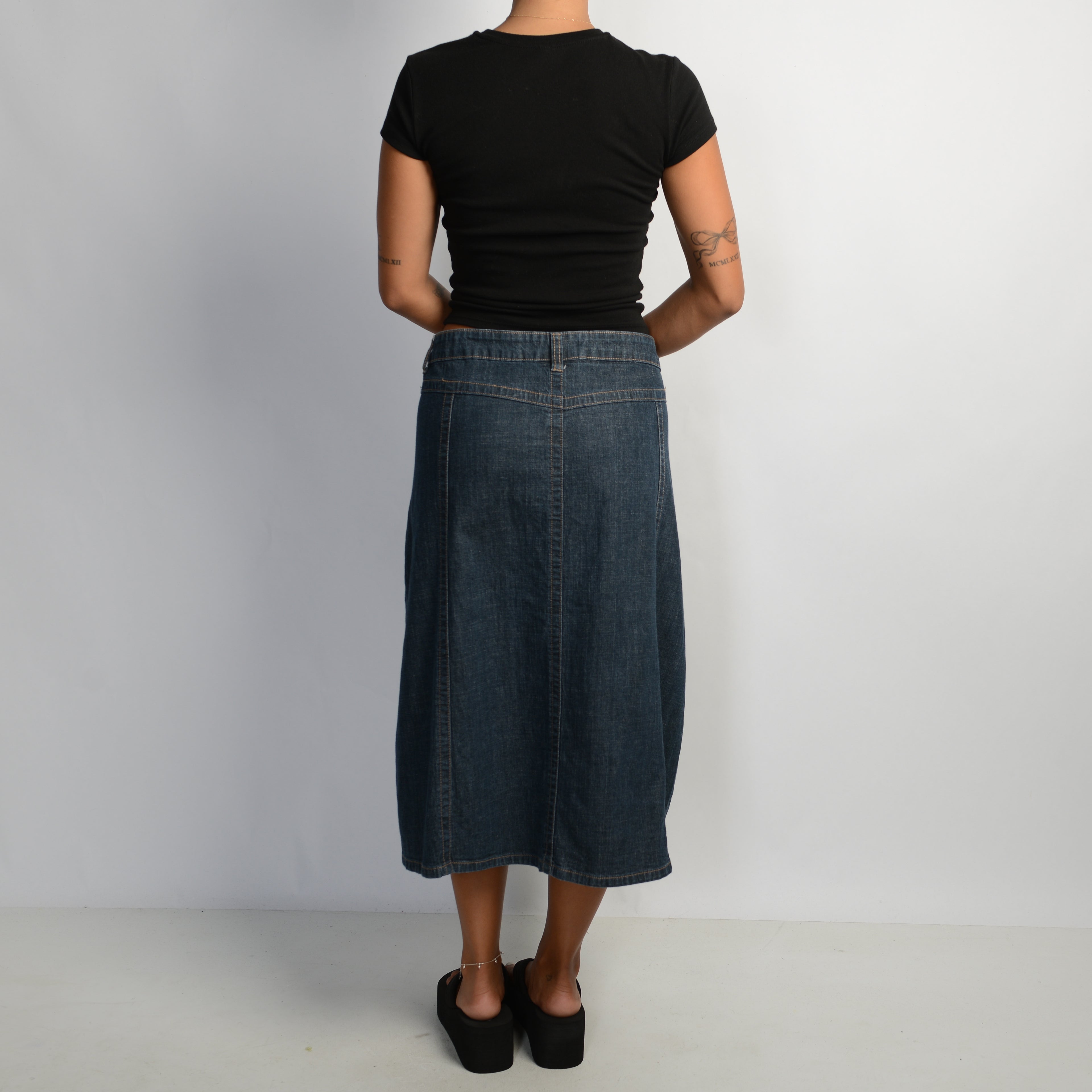 DARK WASH MIDI SKIRT