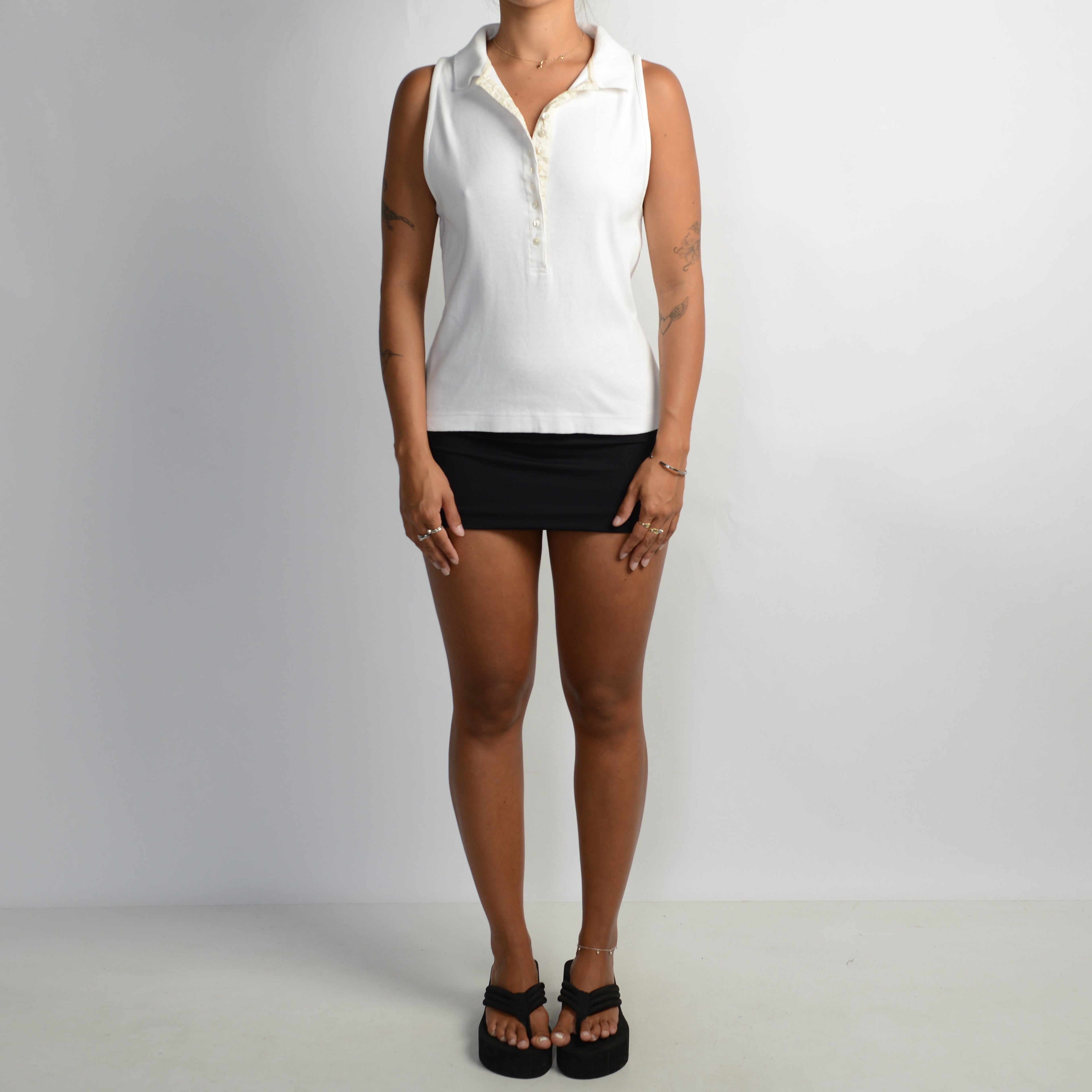 WHITE SLEEVELESS POLO