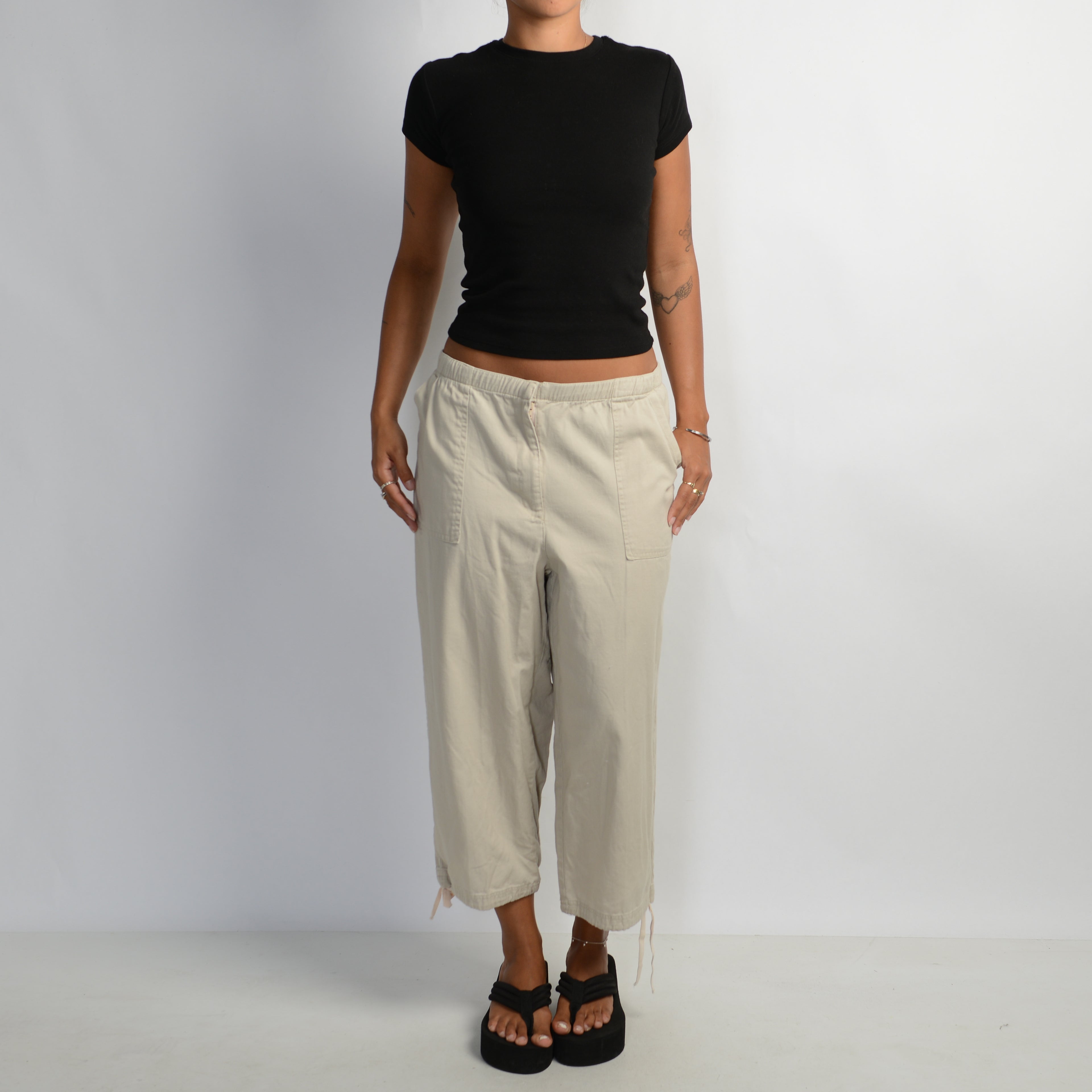 CREAM CARGO CROP PANTS