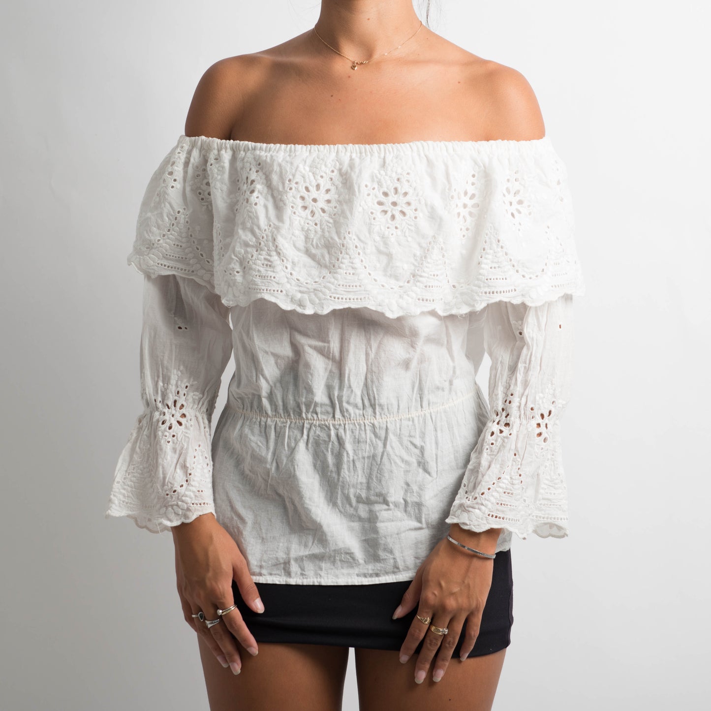 BRODERIE OFF THE SHOULDER TOP