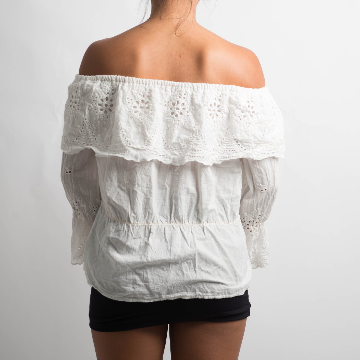 BRODERIE OFF THE SHOULDER TOP