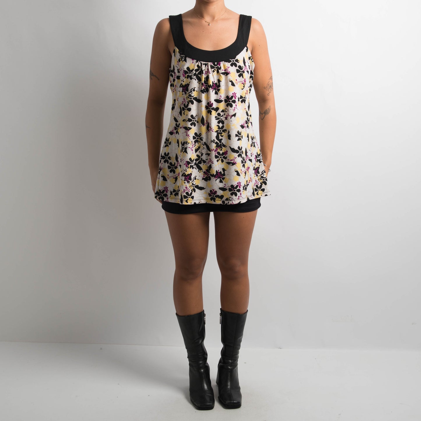 SLINKY FLORAL TOP