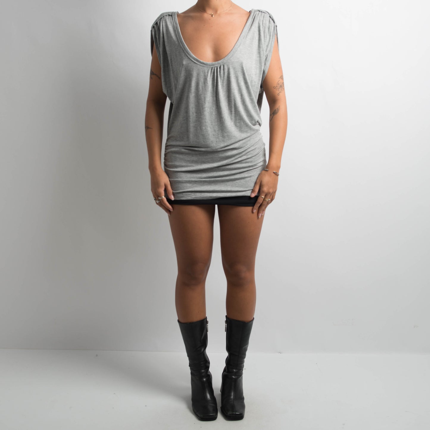 GREY STRETCH TOP