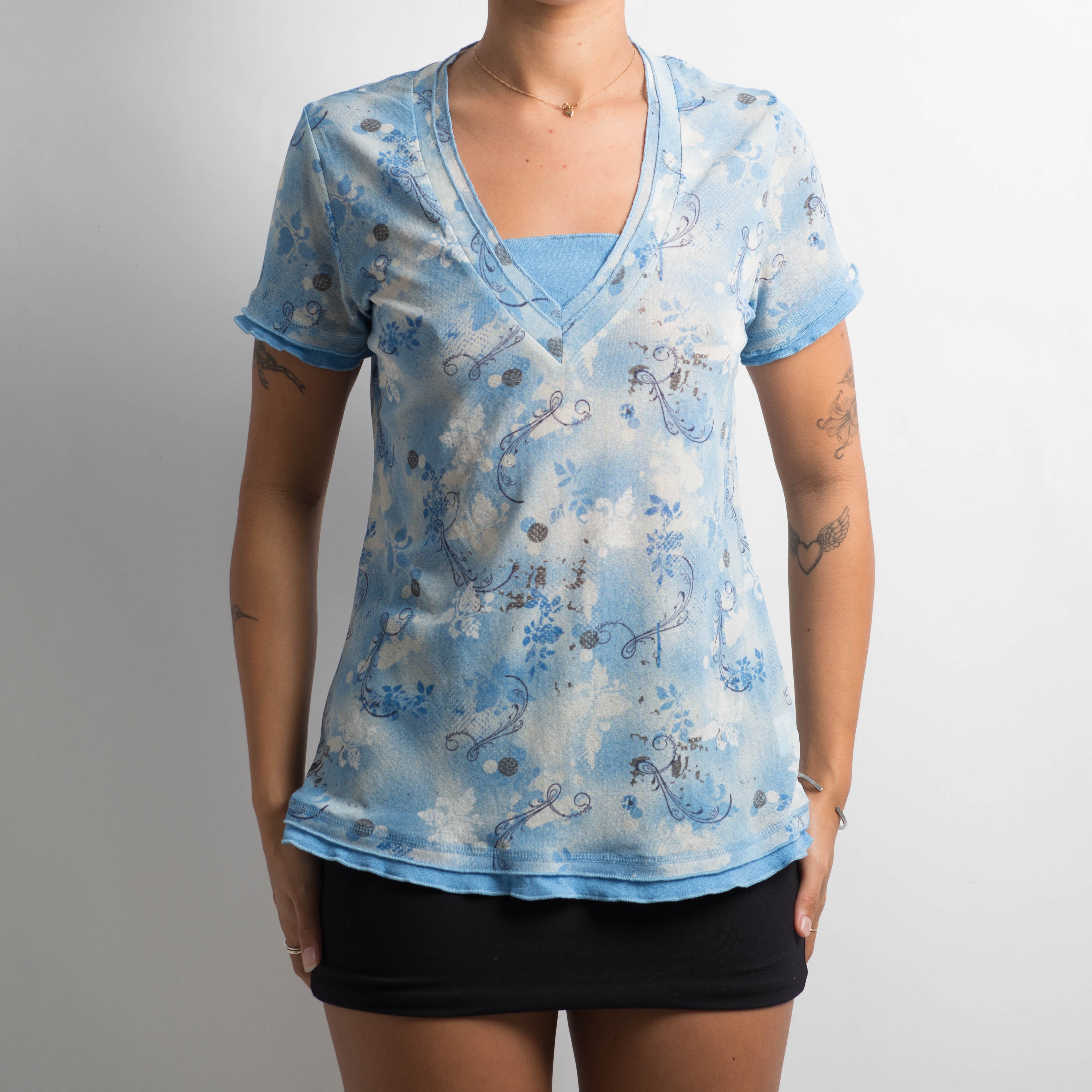 BLUE MESH PATTERN TOP
