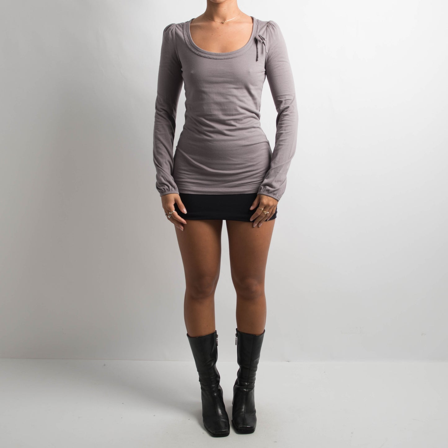 GREY LONG SLEEVE TOP
