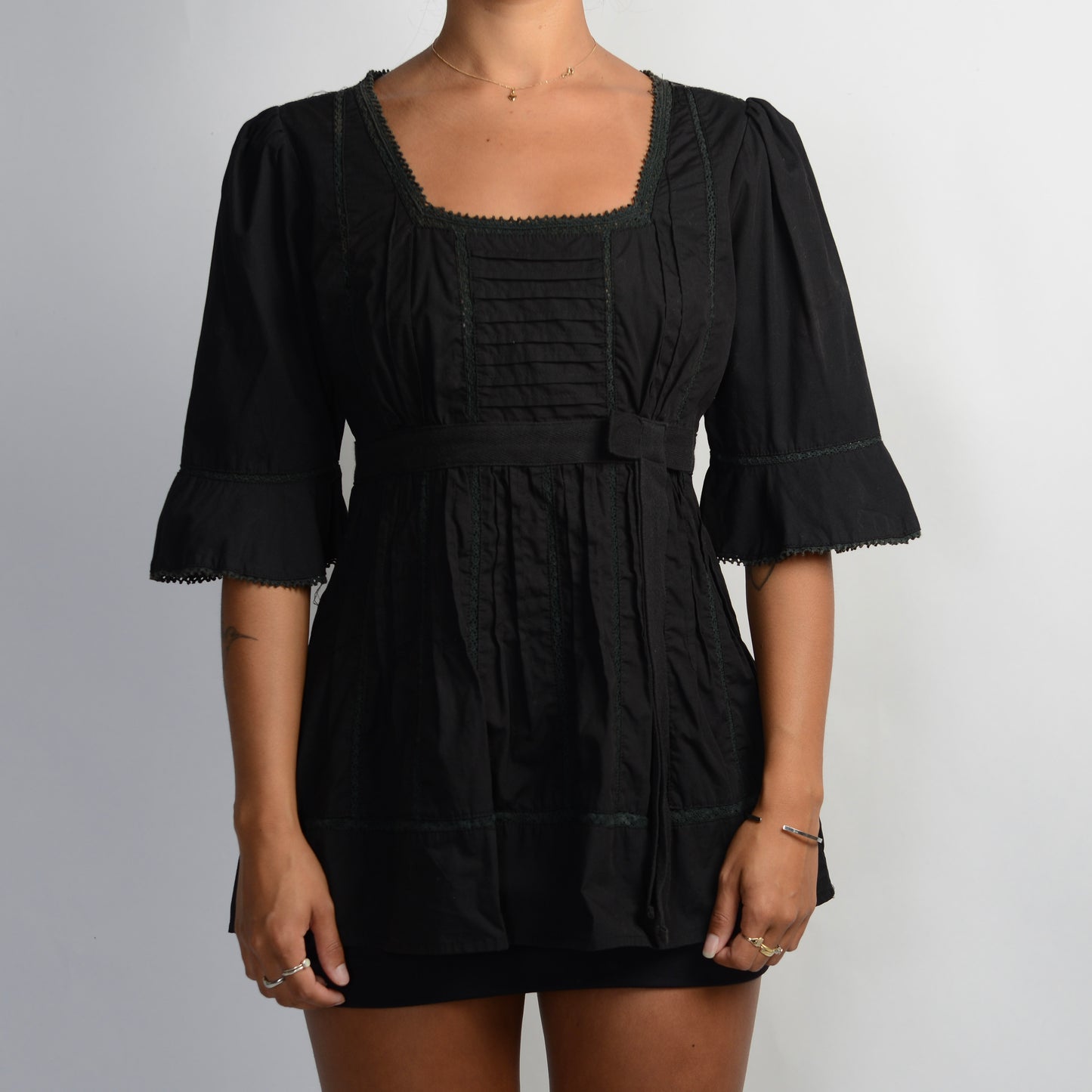 BLACK BABYDOLL TOP