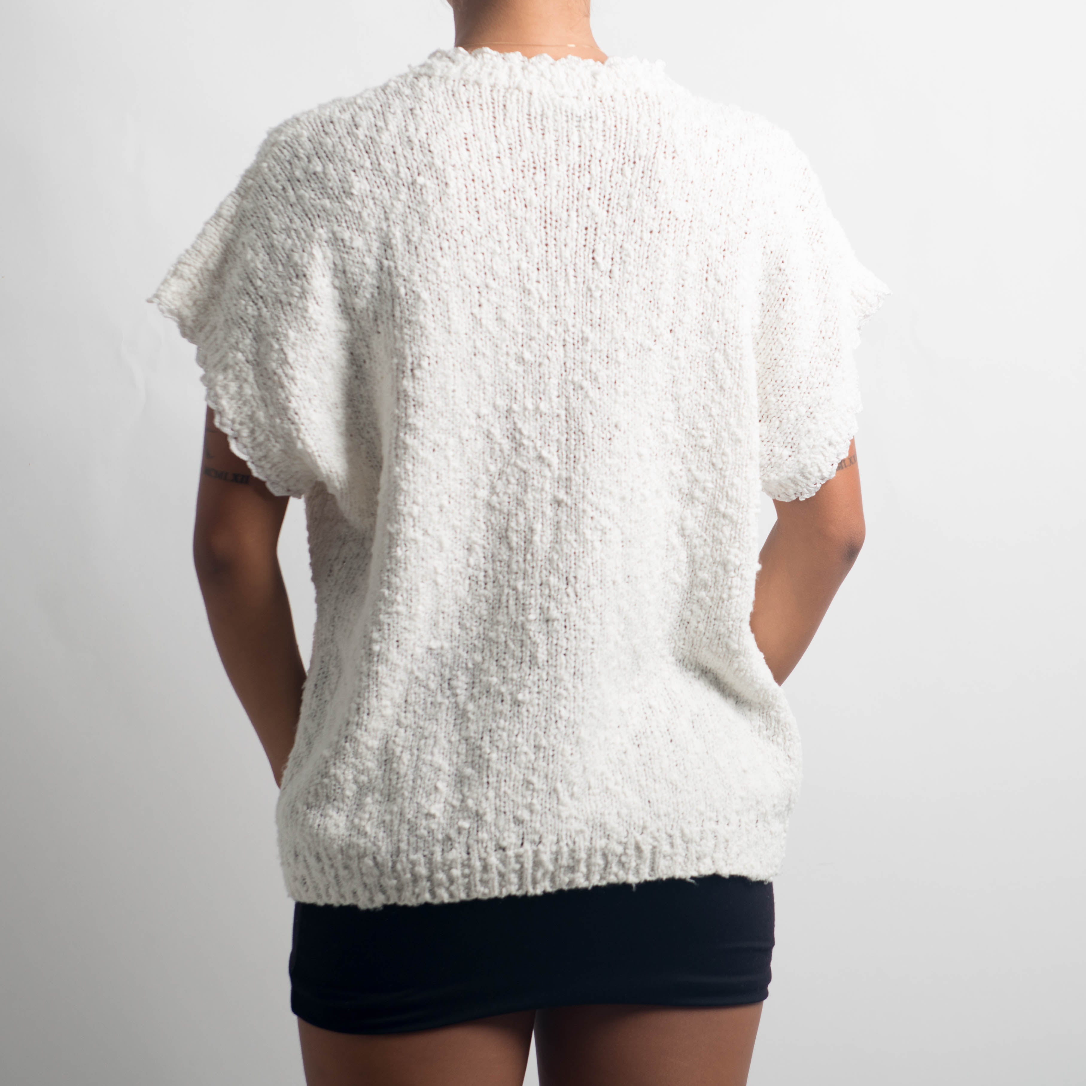 WHITE KNIT SHORT SLEEVE TOP