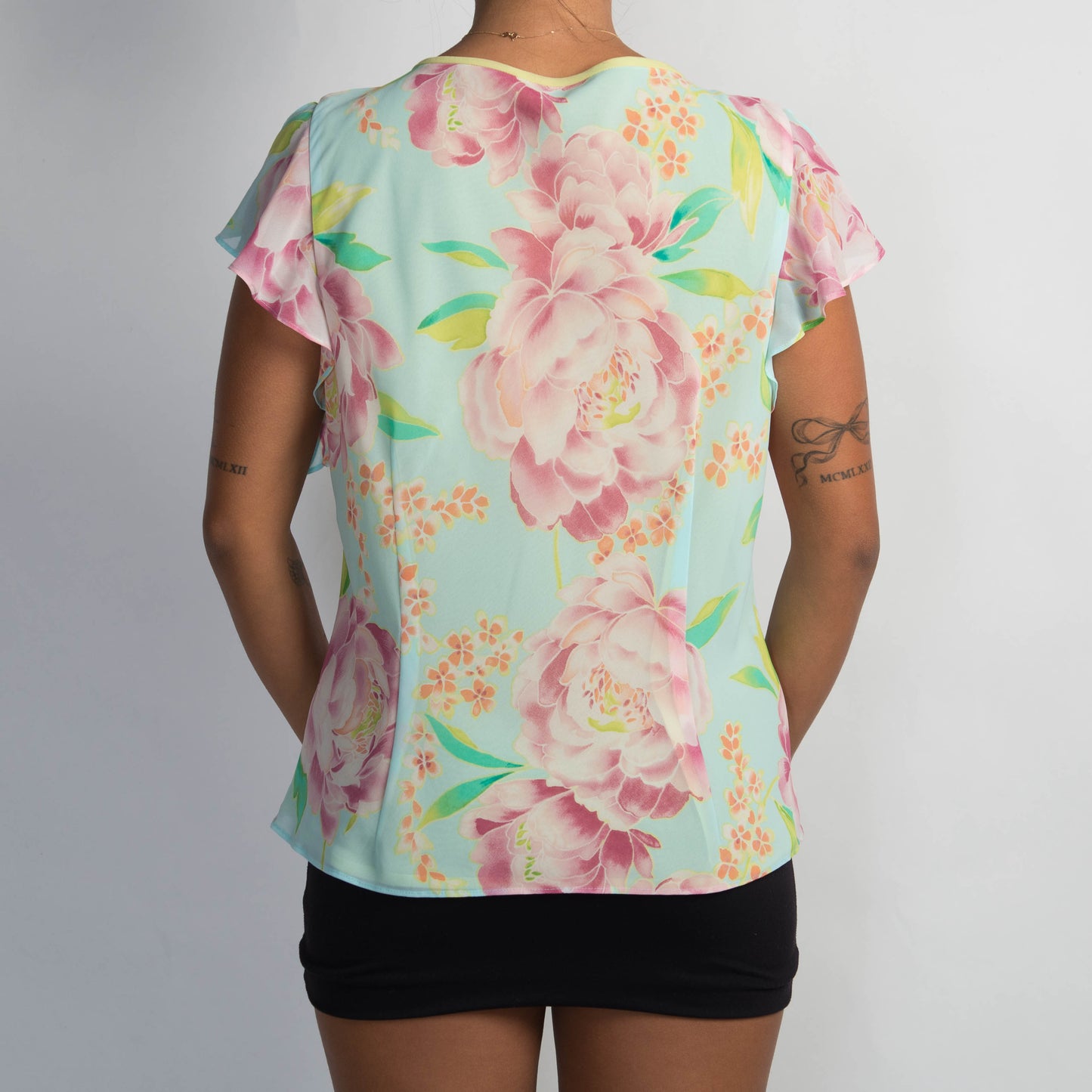 FLORAL RUFFLE TOP