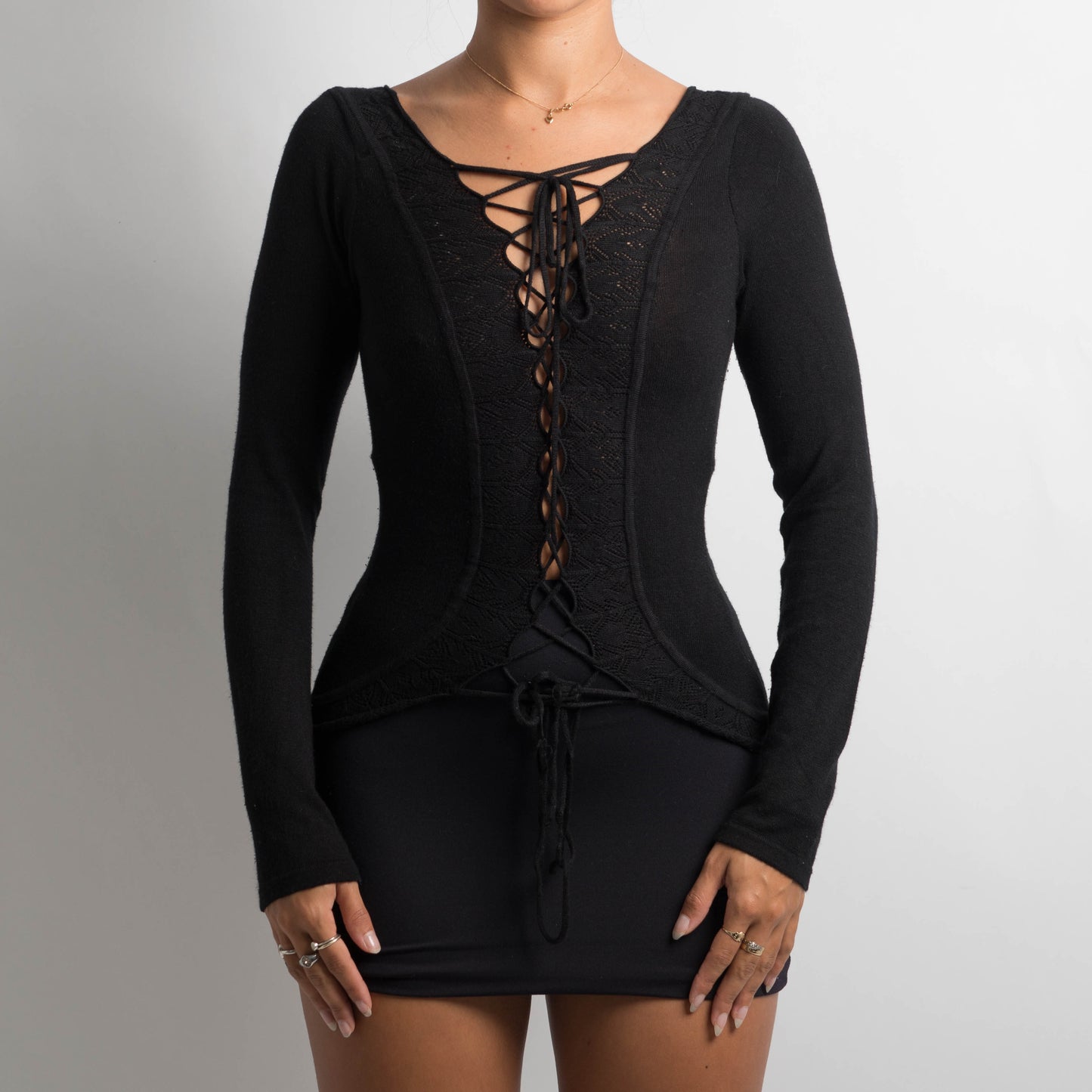 LACE UP KNIT LONG SLEEVE TOP