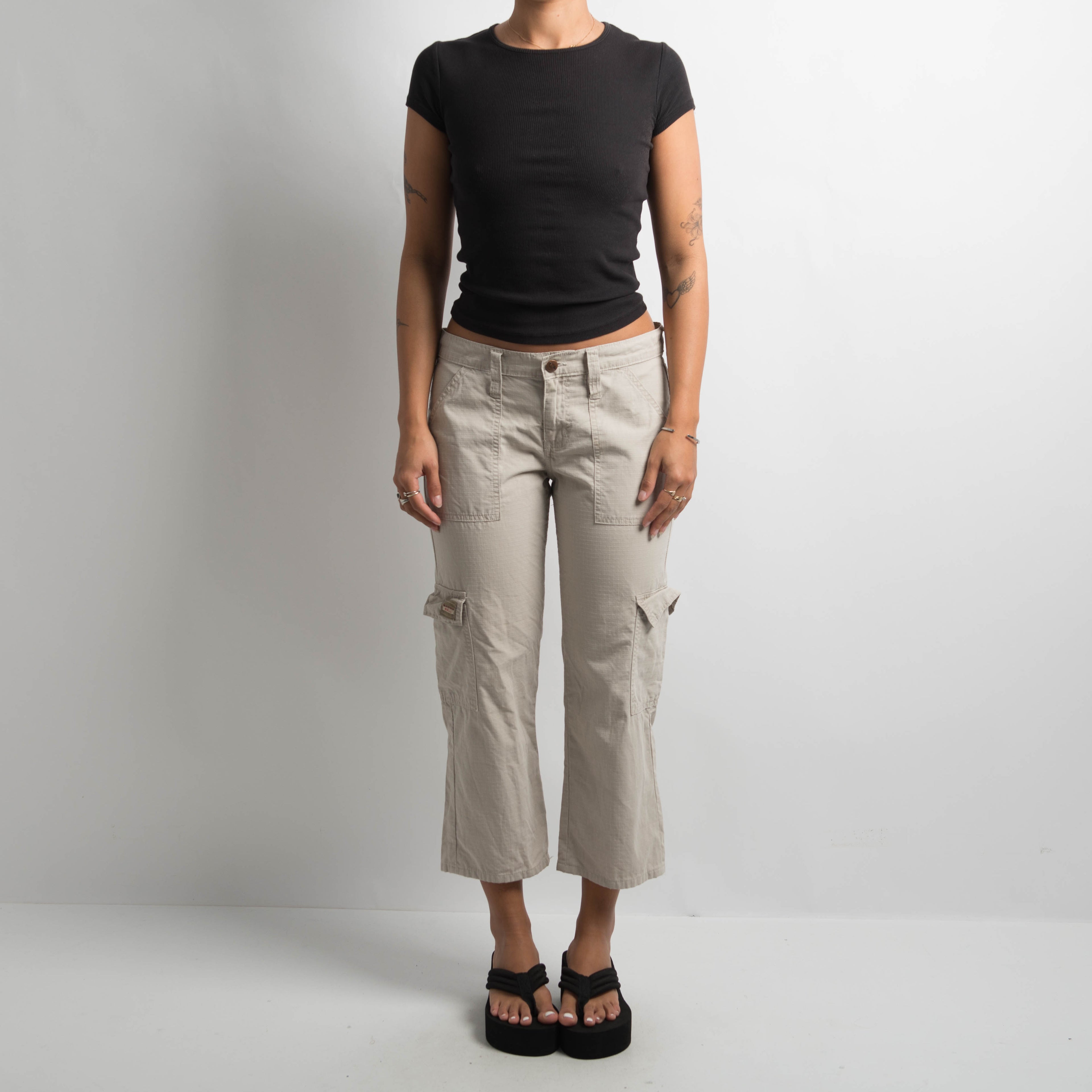 BEIGE CROP CARGO PANTS