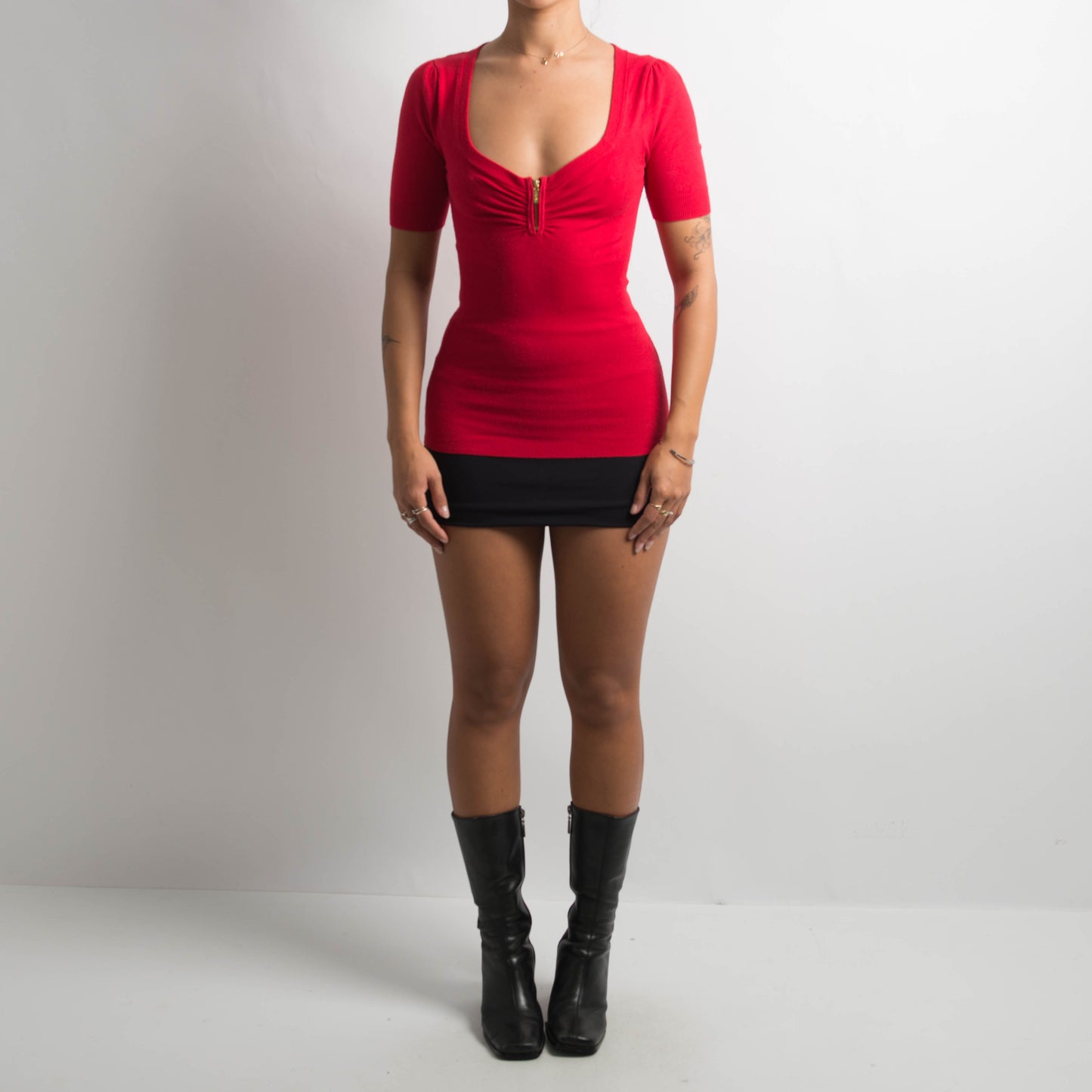 SOFT RED KNIT TOP