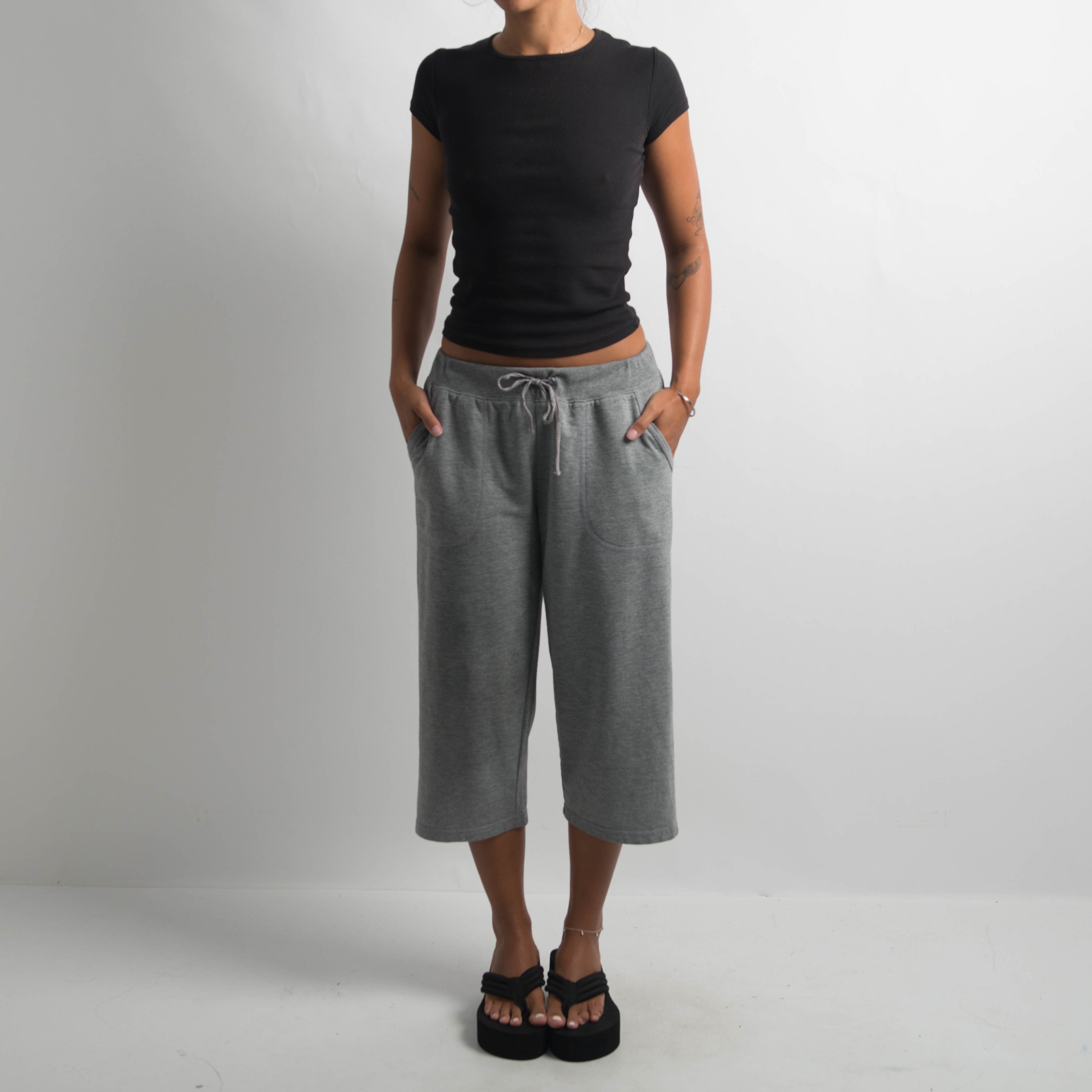 GREY CAPRI LOUNGE PANTS