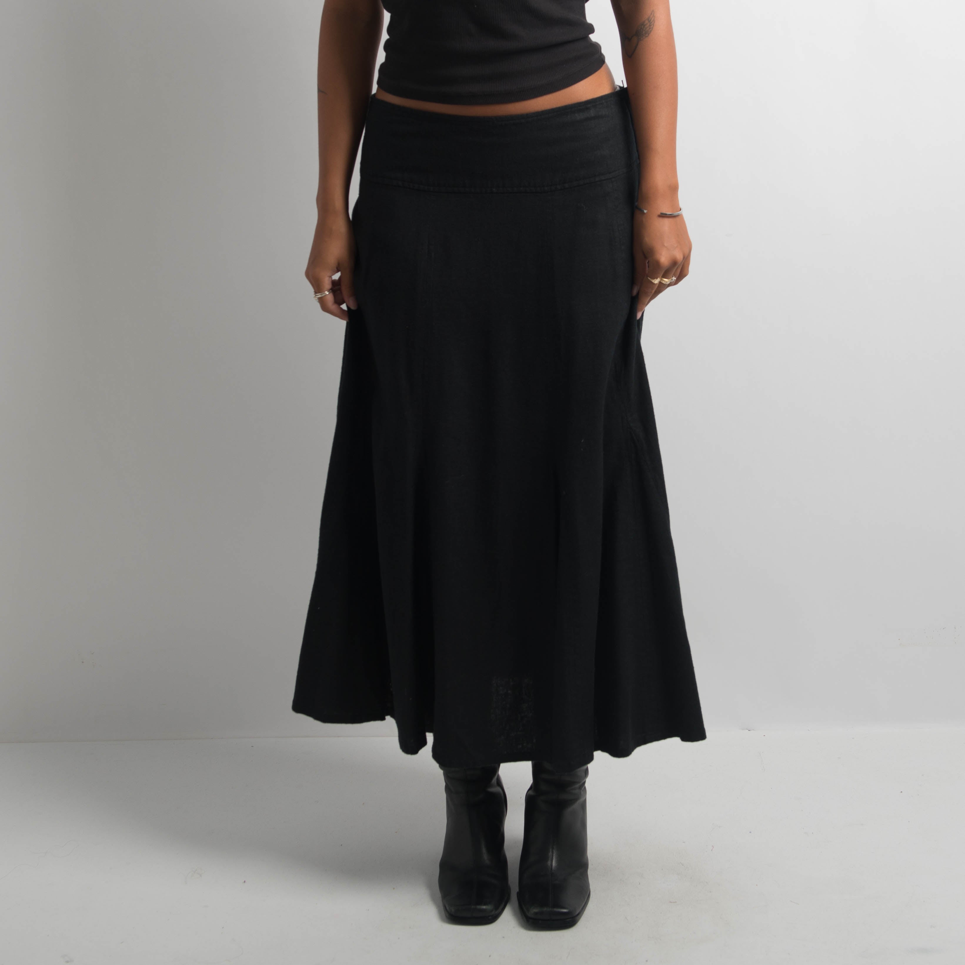 BLACK LONGLINE LINEN SKIRT