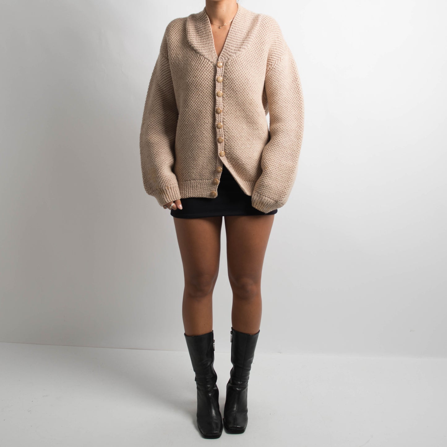 BEIGE CHUNKY KNIT CARDIGAN