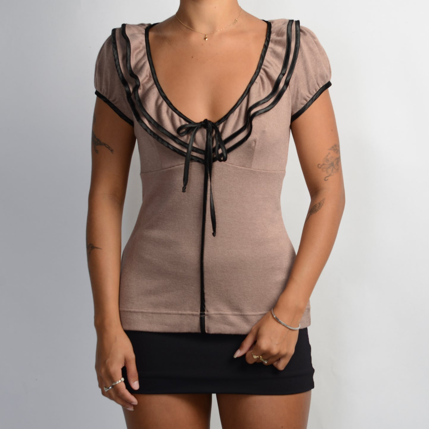 BROWN RUFFLE BLOUSE