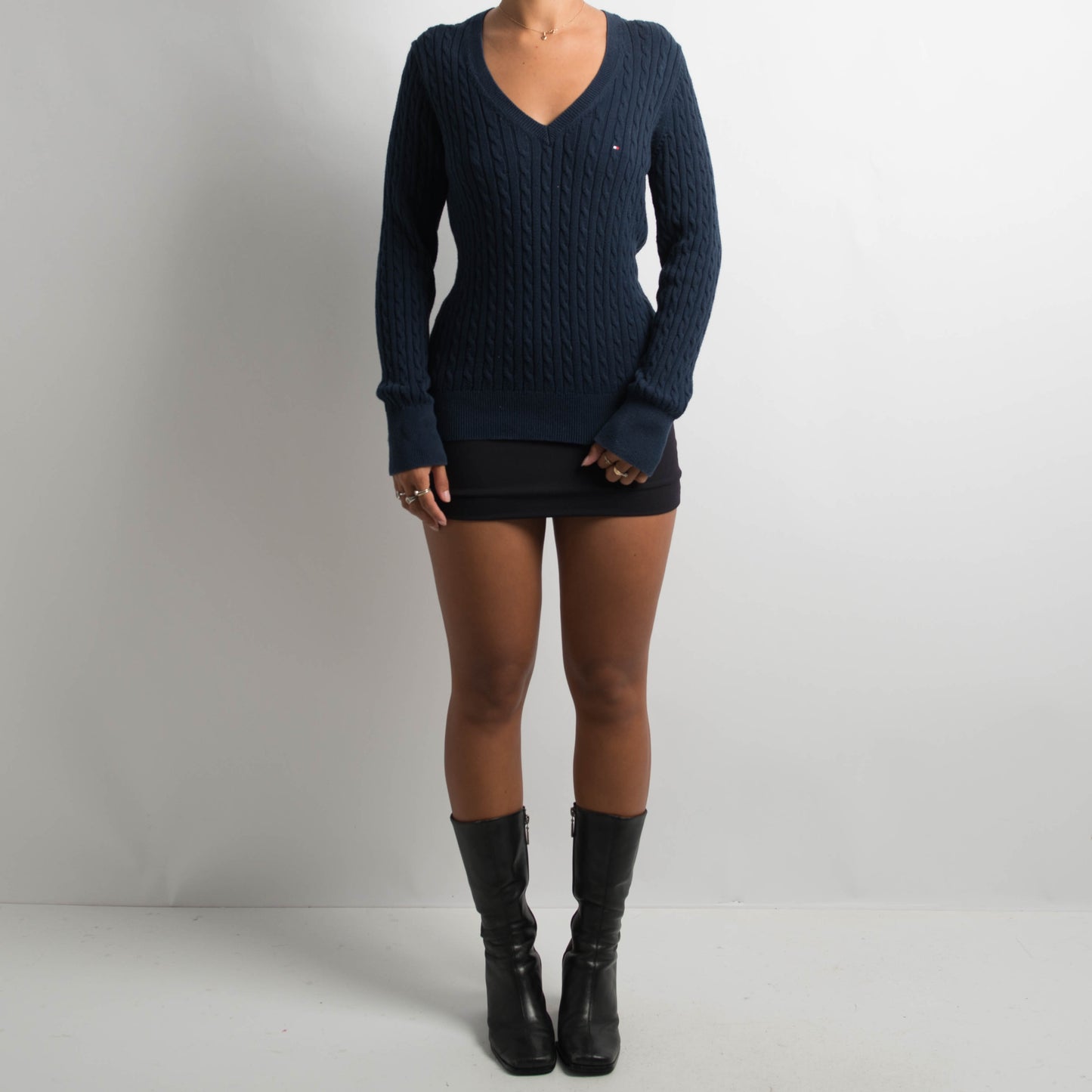 NAVY KNIT LONG SLEEVE TOP