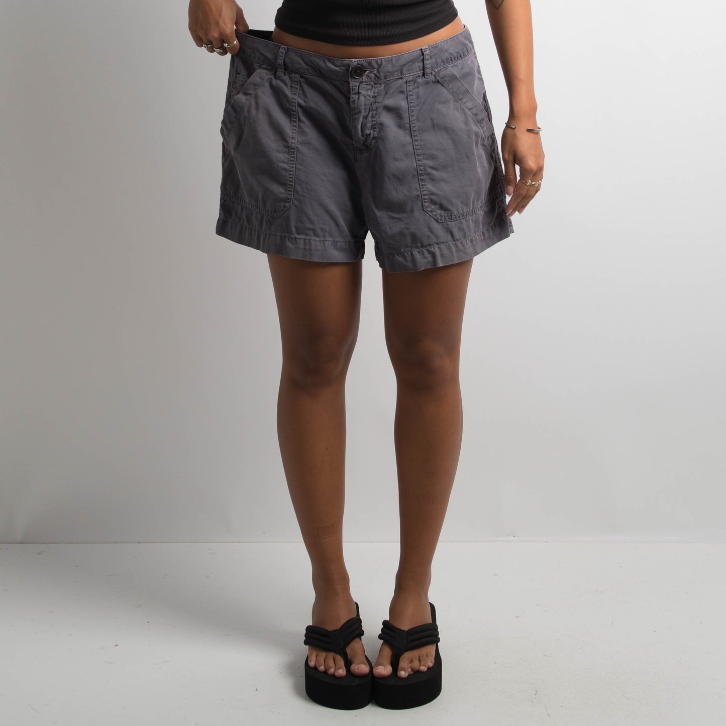 GREY CARGO SHORTS