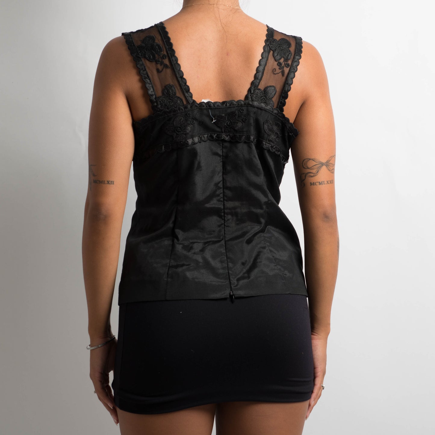 BLACK LACE TRIM TOP