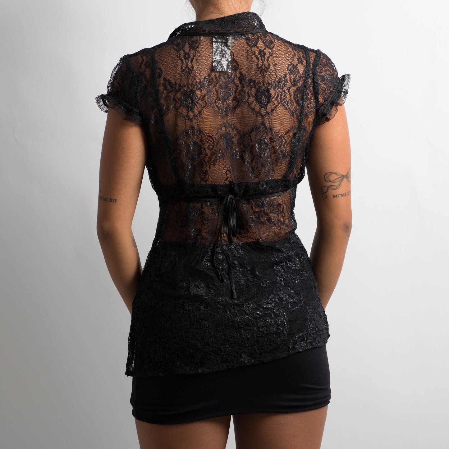BLACK LACE TOP