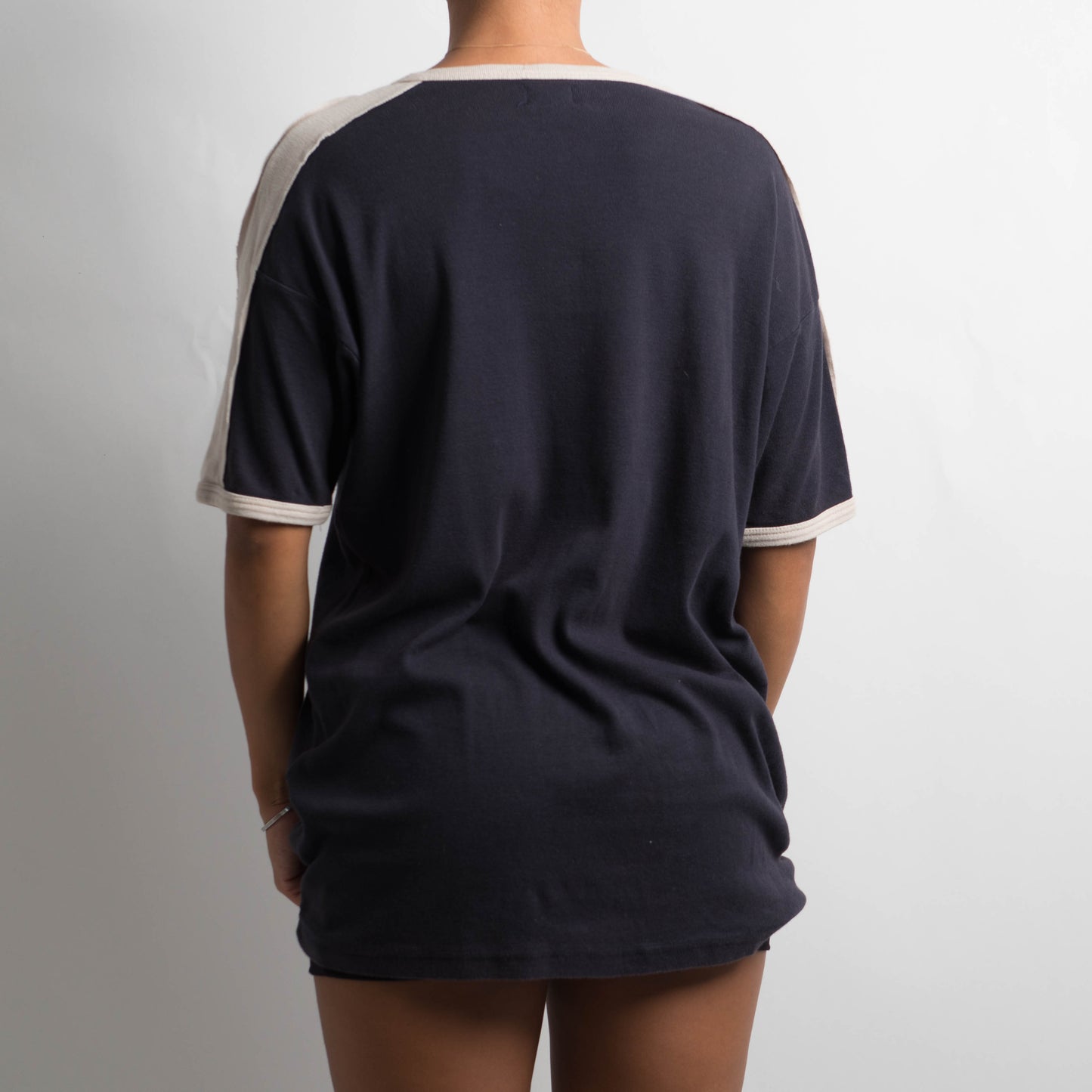 NAVY LEVIS TSHIRT